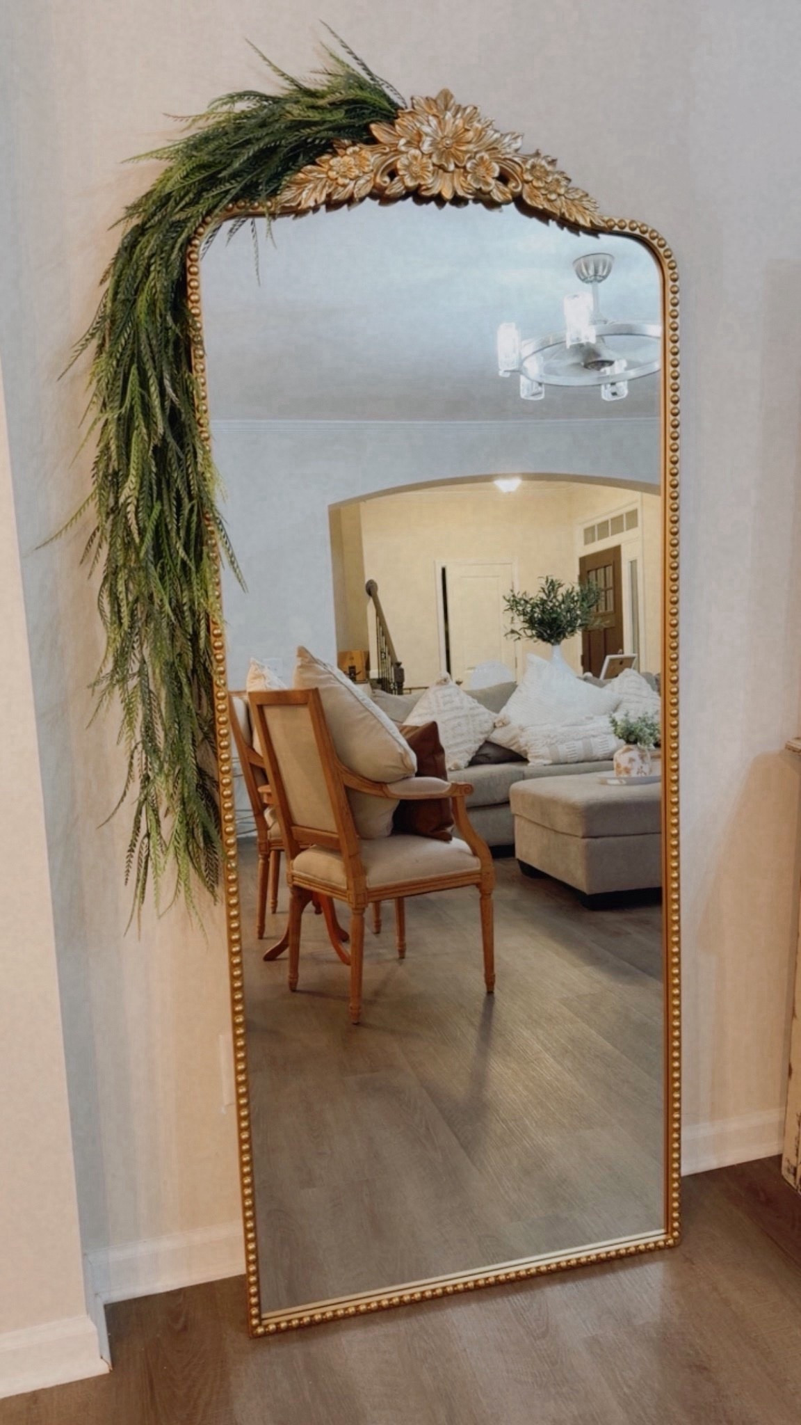 One of 2026’s most luxurious home trends: oversized mirrors.

A statement piece that adds depth, reflects light beautifully, and brings a quiet, designer-level elegance to any space. 

#LuxuryInteriors #2026Trends #OversizedMirror #QuietLuxury #ElevatedLiving #DesignerInspired 