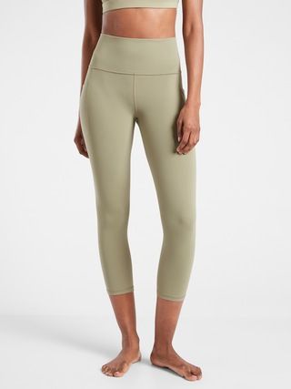 Salutation Stash Pocket II Capri | Athleta