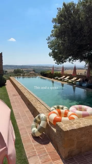 OOO in Italy 🍝🌞

#poolside #italy #eurosummer

#LTKootd #LTKTravel #LTKSwim