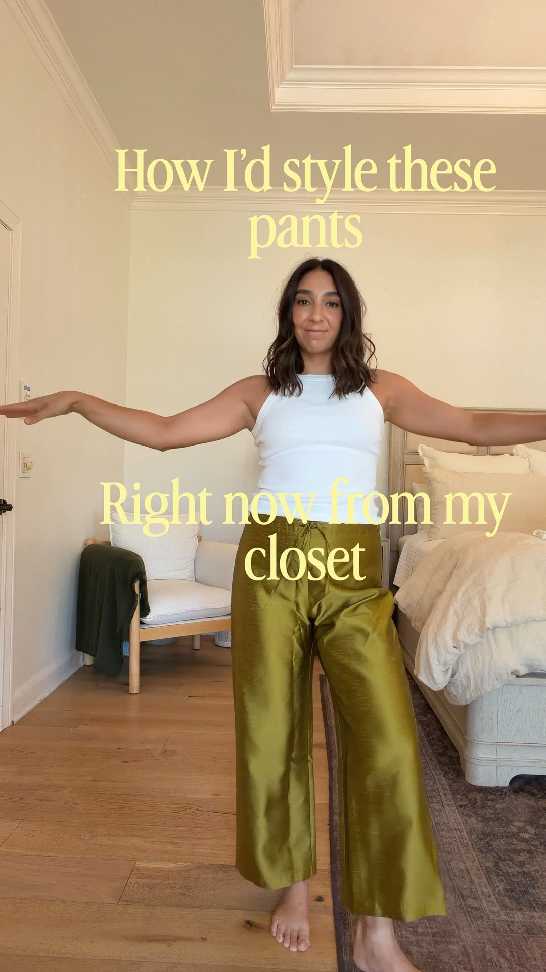 The pants of the season!! If you’re in between sizes. Size up, they don’t have ANY stretch I ended up getting a medium (small was just too snug for comfort) and love the loose fit. Also my last tee I’m wearing in size large (reg small) for an oversized fit 😘