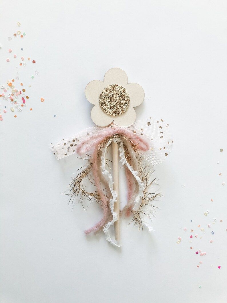 Mini Flower Wand//magicwand•Daisy wand•woodenwand•flower wand•Starwand•magical•makebe... | Etsy (US)