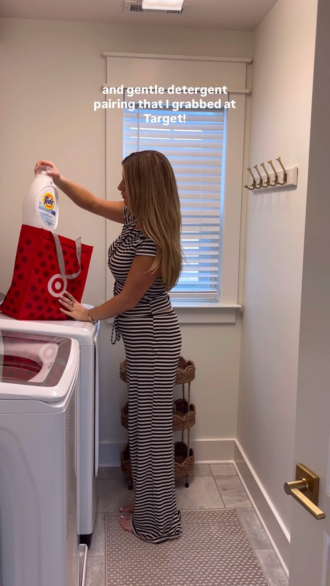 #ad My favorite laundry combo for a deep clean that’s still gentle on my skin! 🫧👏🏼 @TideLaundry Free & Gentle paired with @Downy Rinse and Refresh! You can shop both of these below and at @target ! 🤍 #TargetStyle #Tide #Laundry #TargetPartner 