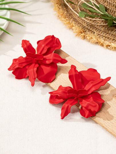 1 Pair Vacation Style Metal Flower Pendant Earrings, Suitable For Women's Daily And Party Outfits, Flower Design Is Random | SHEIN