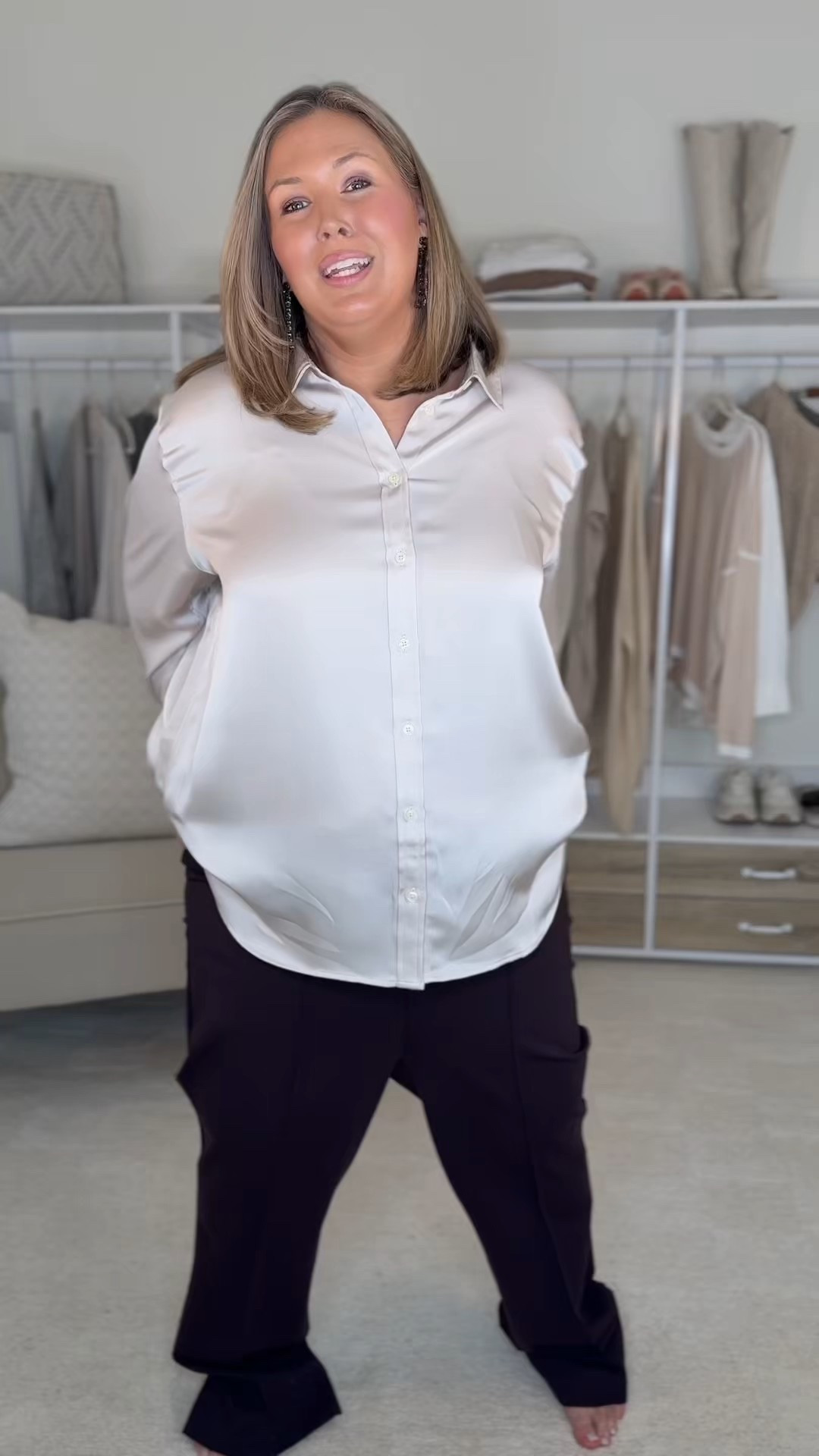 Wearing a 2X in everything here! The pants are 2X petite!


Plus size fashion, everyday outfit ideas, workwear, spanx finds, mom style

#LTKMidsize #LTKOver40 #LTKPlusSize