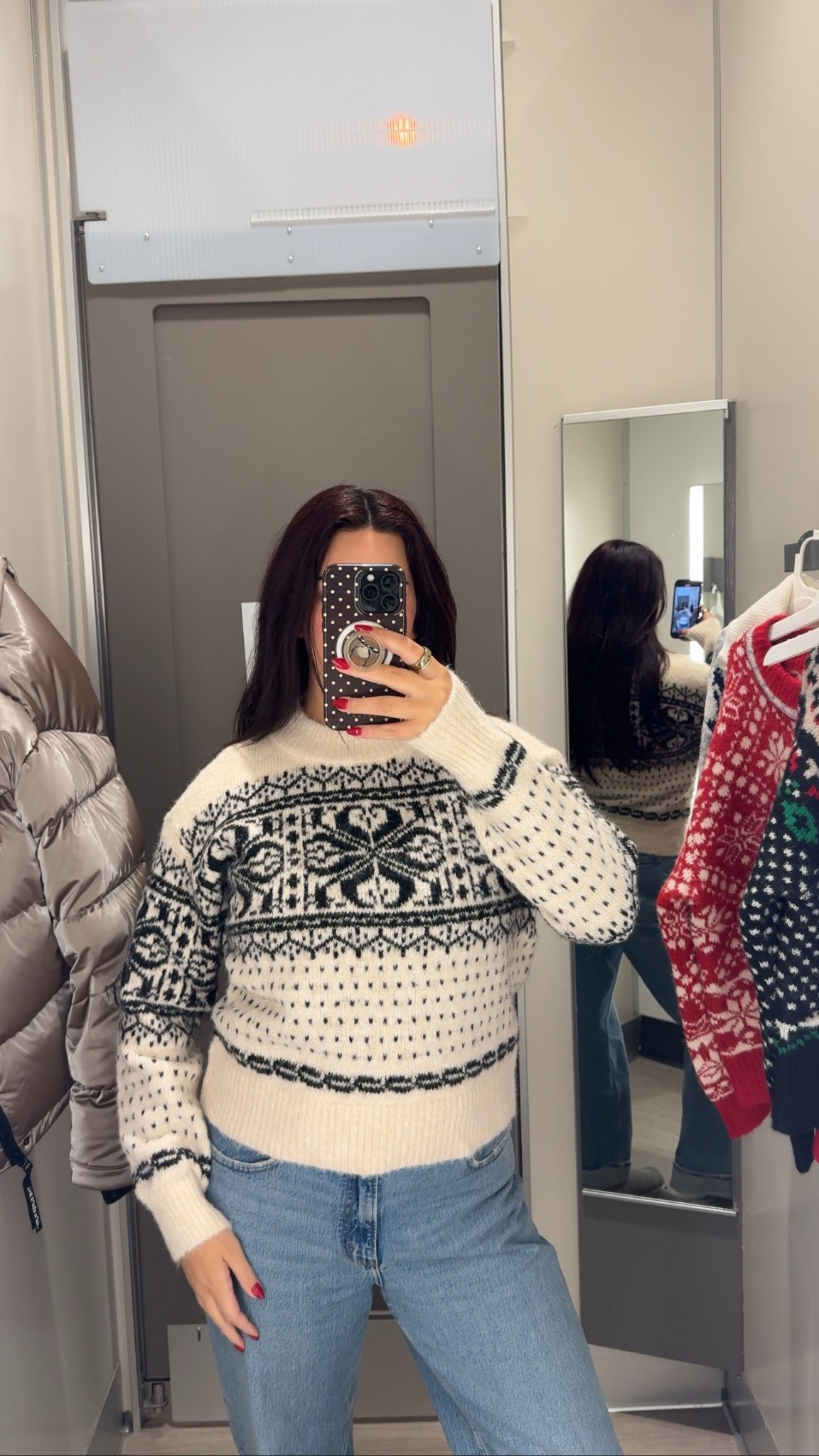 Nothing beats a 90s aesthetic during the holidays 🎁😮‍💨 Target has Christmas sweaters for dayssss right now 

#LTKHoliday #LTKGiftGuide #LTKSeasonal

#LTKHoliday #LTKSeasonal #LTKootd