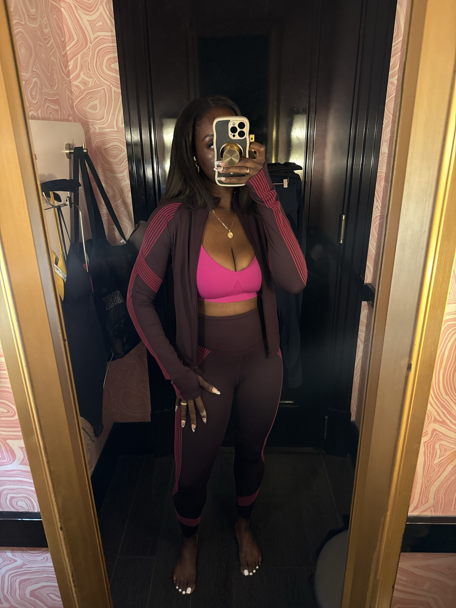 Victoria’s Secret pink and brown workout set, colorblock gym outfit women, seamless activewear set, matching sports bra and leggings, Victoria’s Secret activewear 2025, cute gym outfit ideas, black fitness influencer style

#LTKActive #LTKFindsUnder100 #LTKFamily
