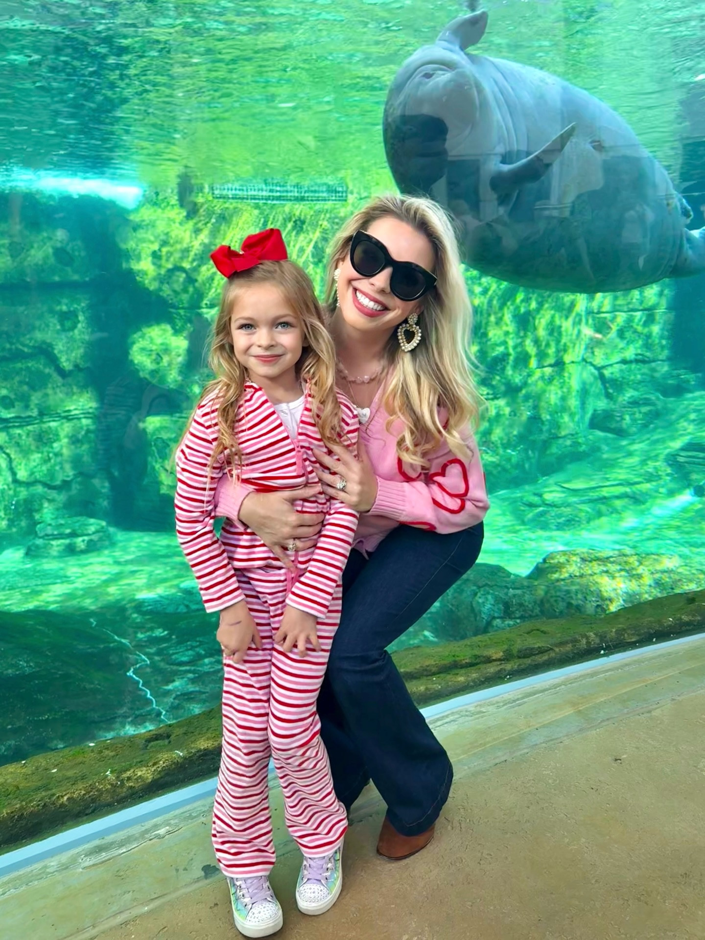 So much fun visiting our “water potato” friends at the new Mote Science Education Aquarium (SEA)! 🥔💦😉

Annabelle and I finally went for the first time, and I can’t believe we waited this long. We were completely mesmerized by all the exhibits — especially the sharks, otters, penguins, and rehabilitated manatees.

If you go:
• Buy tickets online ahead of time
• Go earlier in the day if you can
• Don’t miss the shark habitat, touch tanks, and scavenger hunt

Did you know? @motemarinelab isn’t just an aquarium — it’s a world-renowned marine research center that’s been studying and protecting ocean life since 1955. 🌊🙌🏼🐬

Save this for your next Sarasota family outing!
💙 @moteeducation @visitsarasotacounty