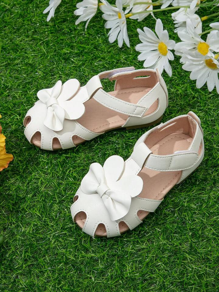 1 Pair Cute Baby Closed Toe Hook And Loop Flat Sandals | SHEIN