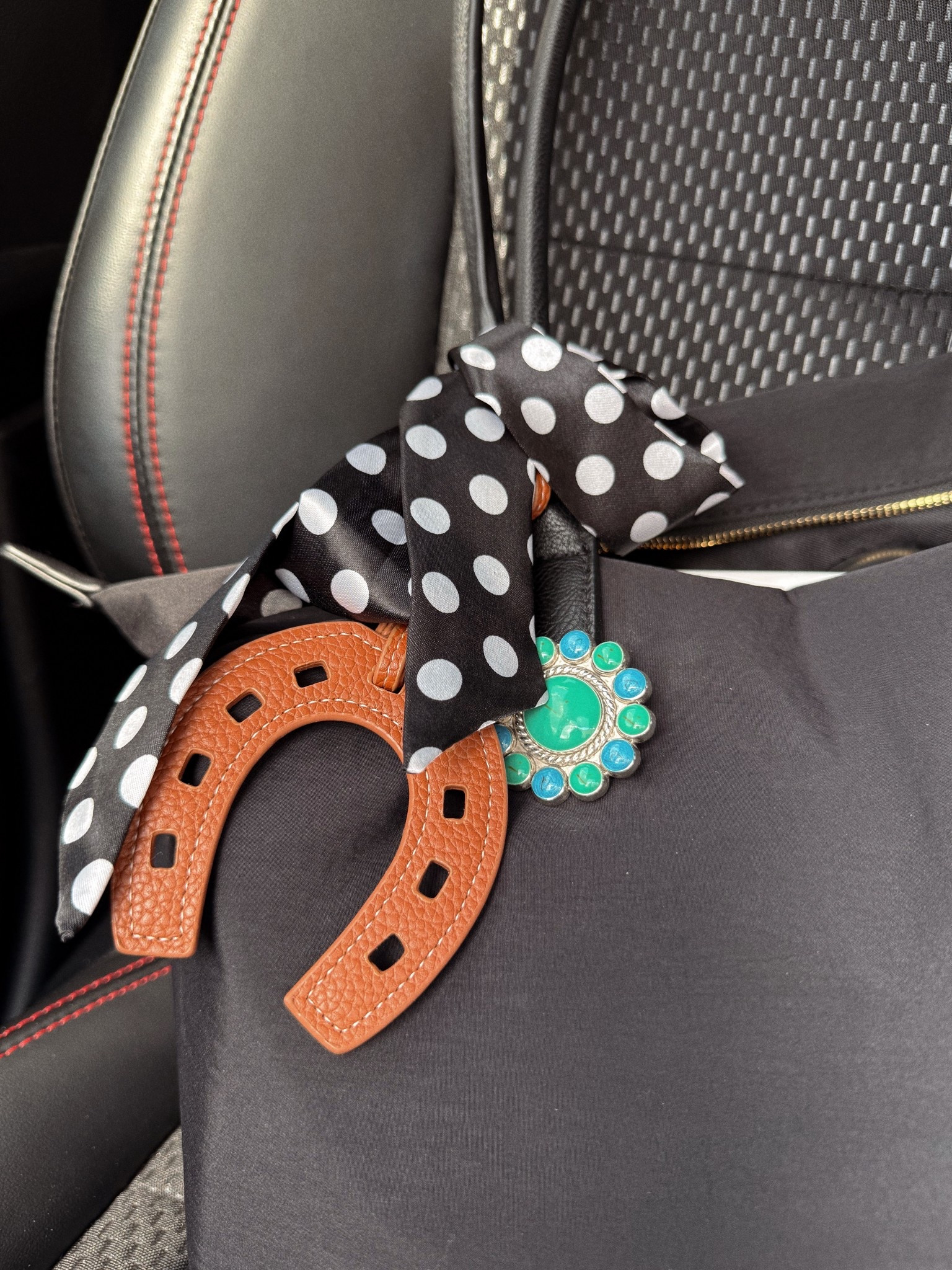 my current bag & accessories 🫧🩵