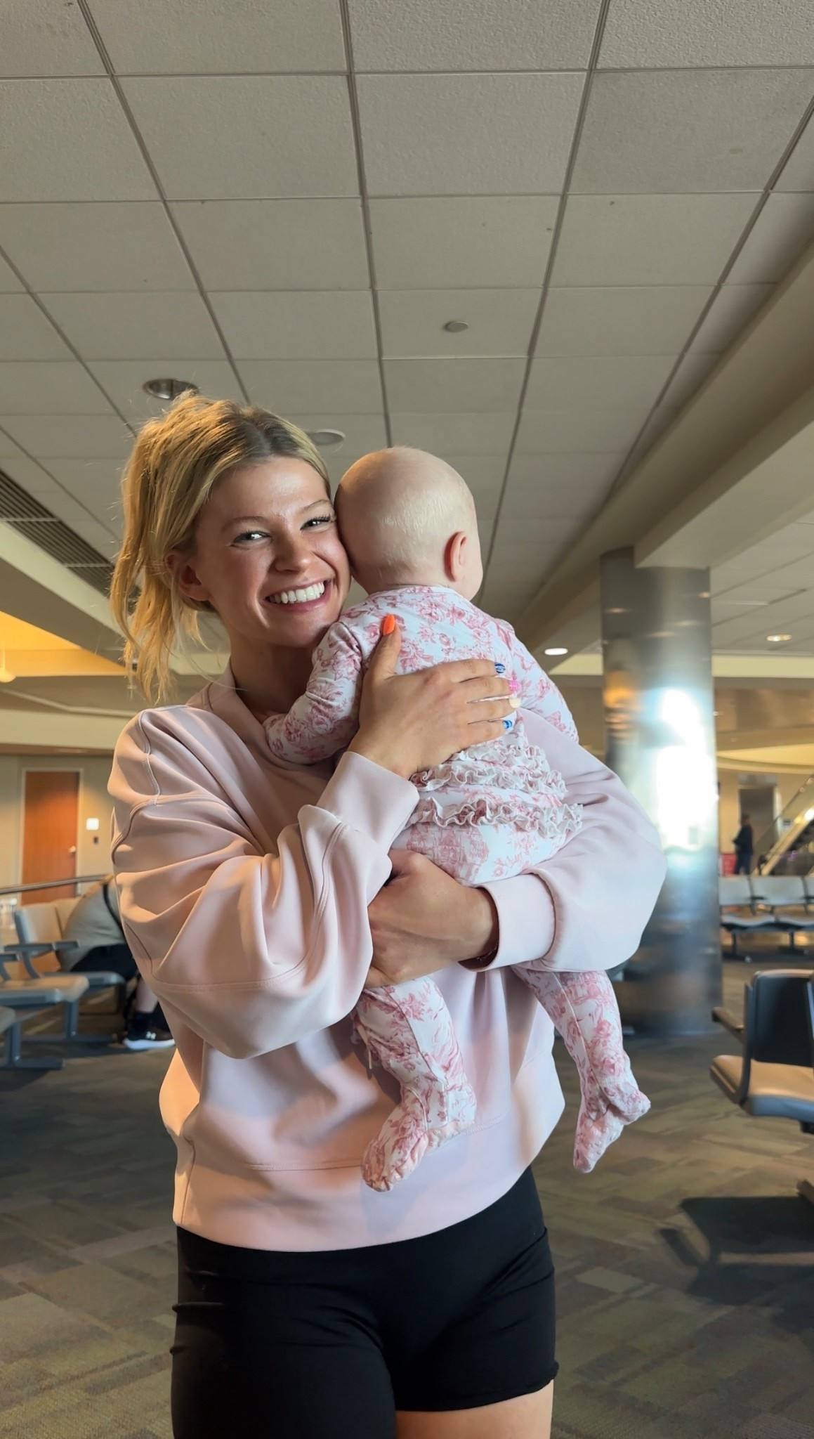 AIRPORT CASUAL 💙✈️🎀

#LTKgrwm #LTKfoodie #LTKTall