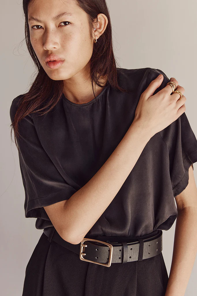 LAYLA  BLACK SILK TEE | DISSH