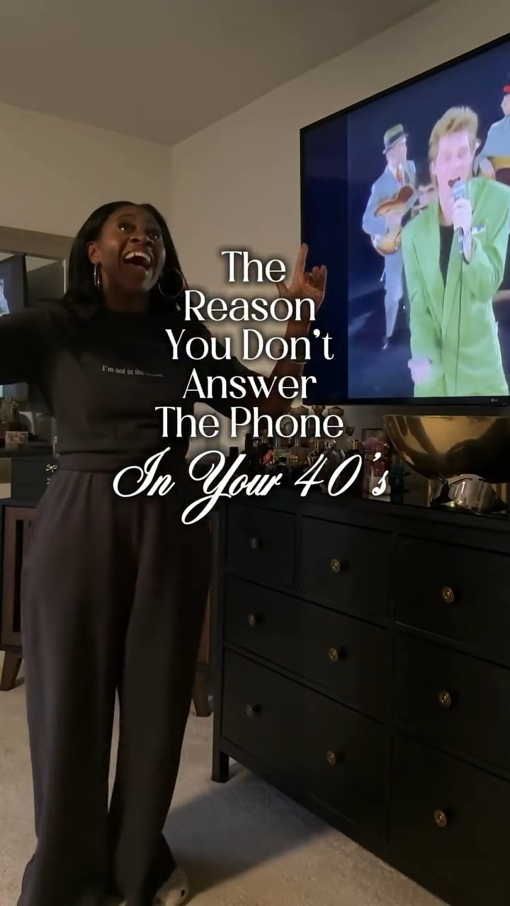 Reasons I don’t answer the phone in my 40s 📞✨
I’m either:
🎶 Jamming out to Private Eyes by Hall & Oates
🥂 Taking inventory for my holiday tablescapes
💧 Prioritizing hydration & peace
💄 Trying out my new favorite lip gloss @fentybeauty 
🍞 Venting about a messy sandwich (because why are they always messy?)
…and honestly, I’m just too busy being happy.

Happy Friday, y’all — call me after the vibe check. 😉#genx #blackgenx #over40 #nostalgia #worklifebalance #lifeinyour40s