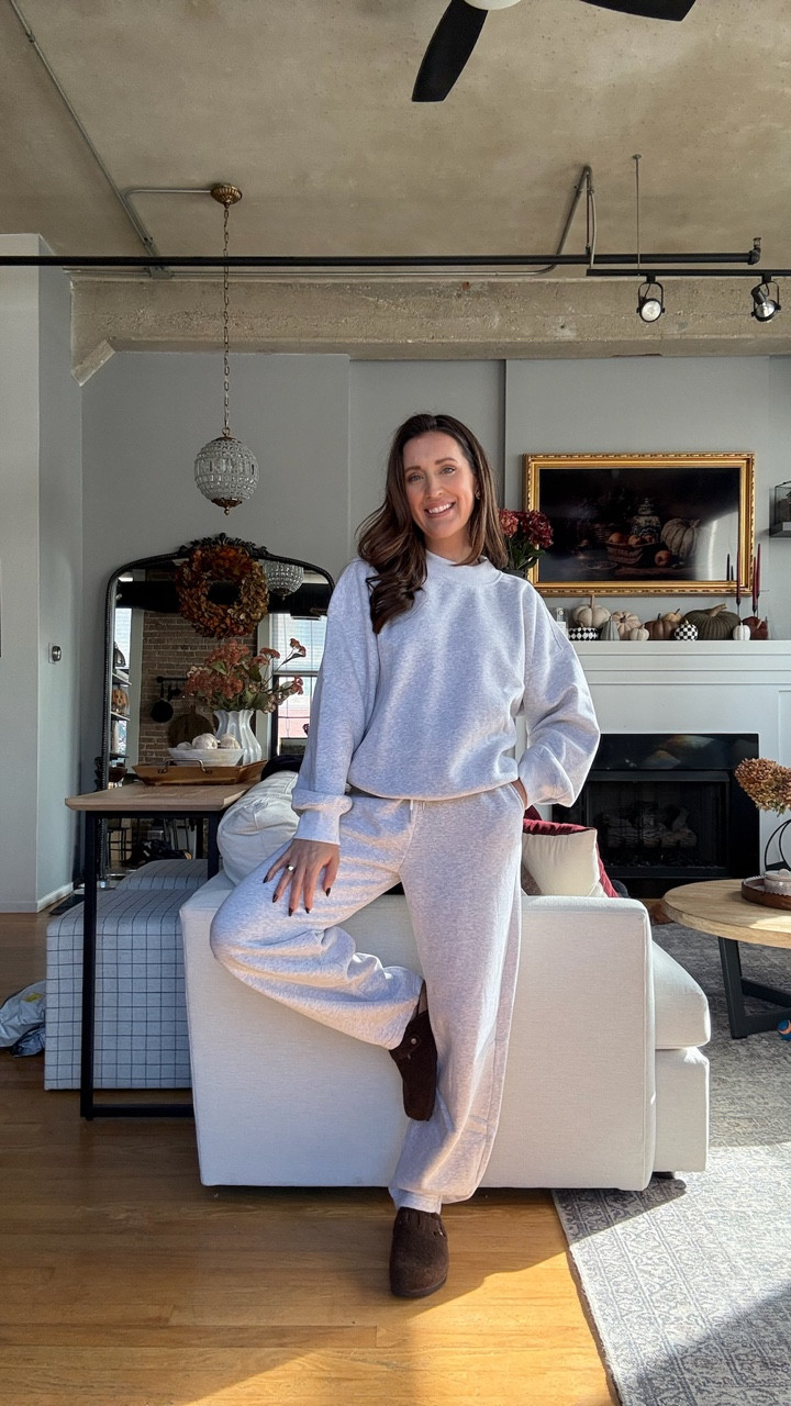 This set is EVERYTHING and on sale! So soft and cozy, perfect for lounging and travel. I ordered a size up in both

Abercrombie sweatshirts and sweatpants are 20-50% off plus and extra 15% off with code AFFLEECE

#LTKStyleTip #LTKSaleAlert