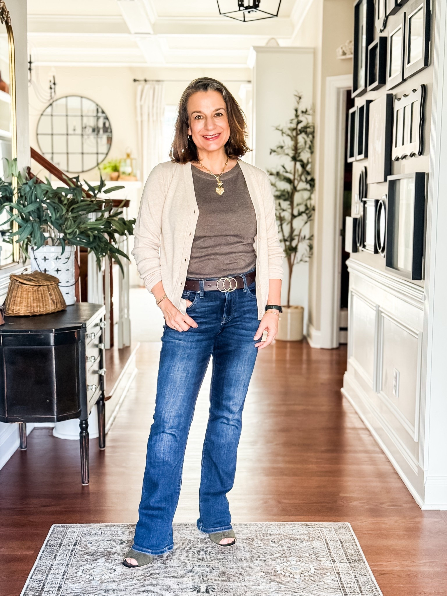 Wool-blend anti-pilling cardigan + soft wool-blend tank
A classic layering set with a wool-blend tank and anti-pilling cardigan that’s soft, versatile, and perfect for everyday fall style. These timeless Amazon finds make effortless mix-and-match outfits.

#LTKSeasonal #LTKPetite #LTKFindsUnder50