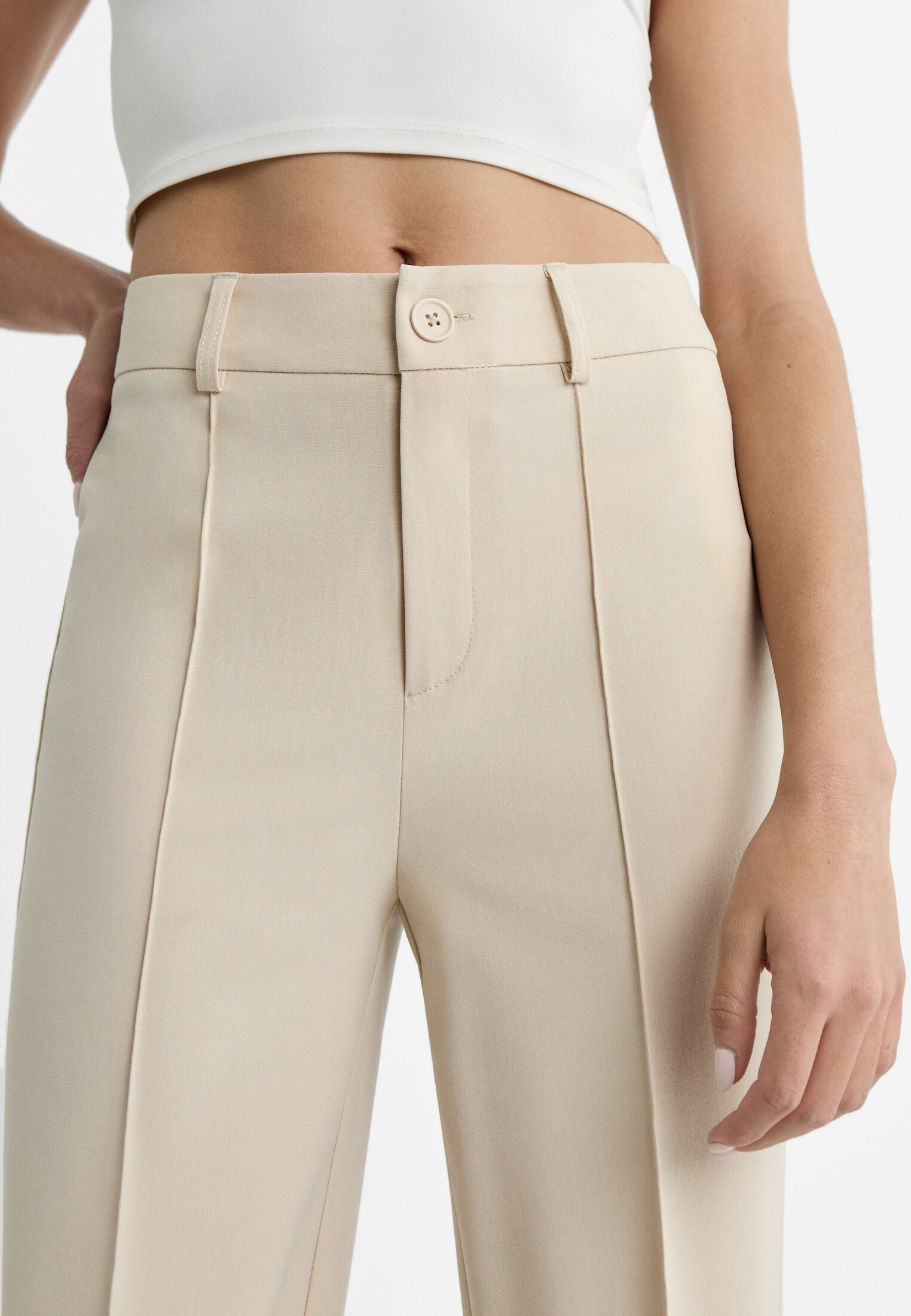 Smart trousers with seam detail - Women's Trousers | Stradivarius United Kingdom | Stradivarius (UK)