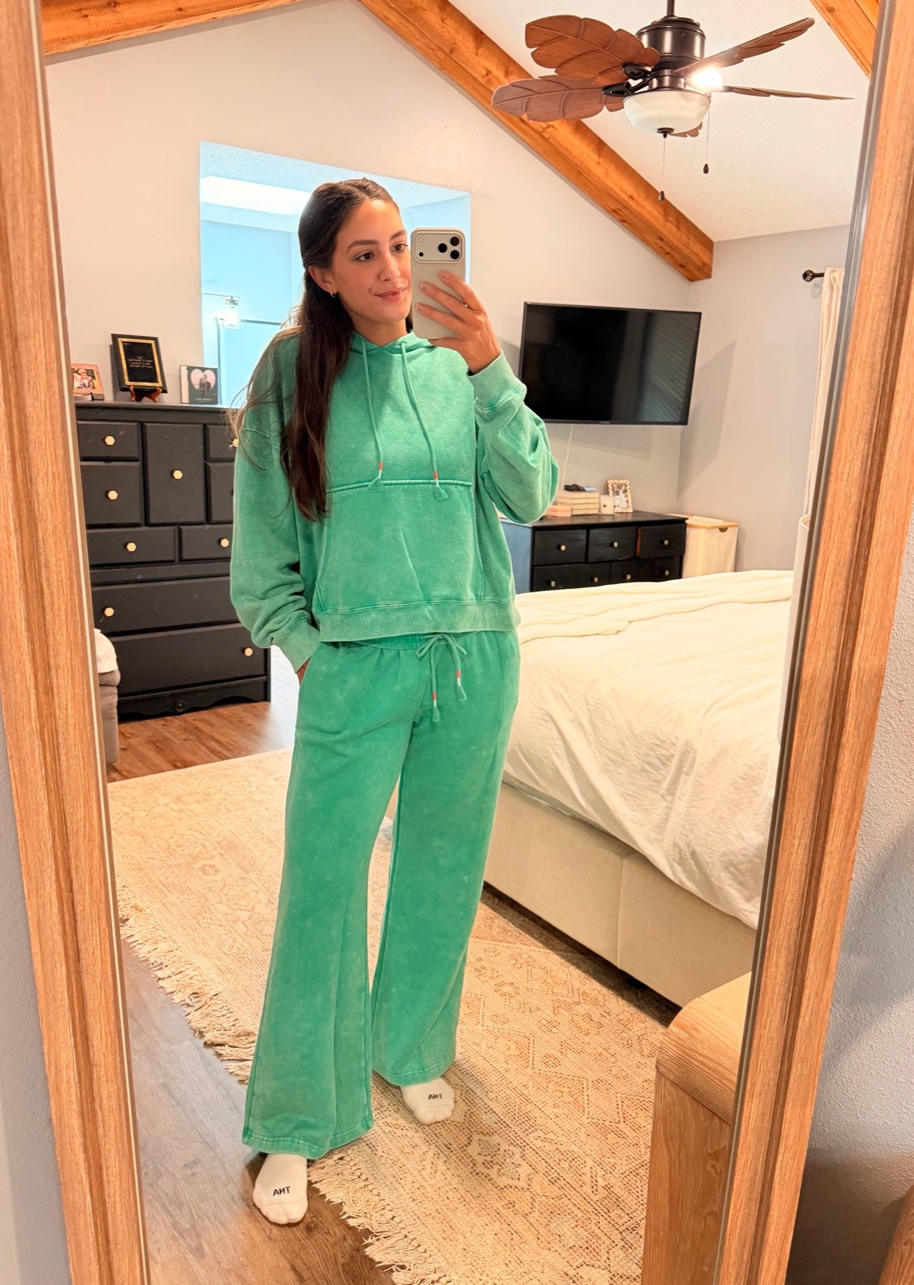 The perfect summer travel lounge set outfit! Also comes in a magenta pink color! I got a size XL in the pullover and size M in the pants! Super tall girl friendly but you can definitely fold the bottoms up! ⭐️

#LTKgrwm #LTKootd #LTKTravel