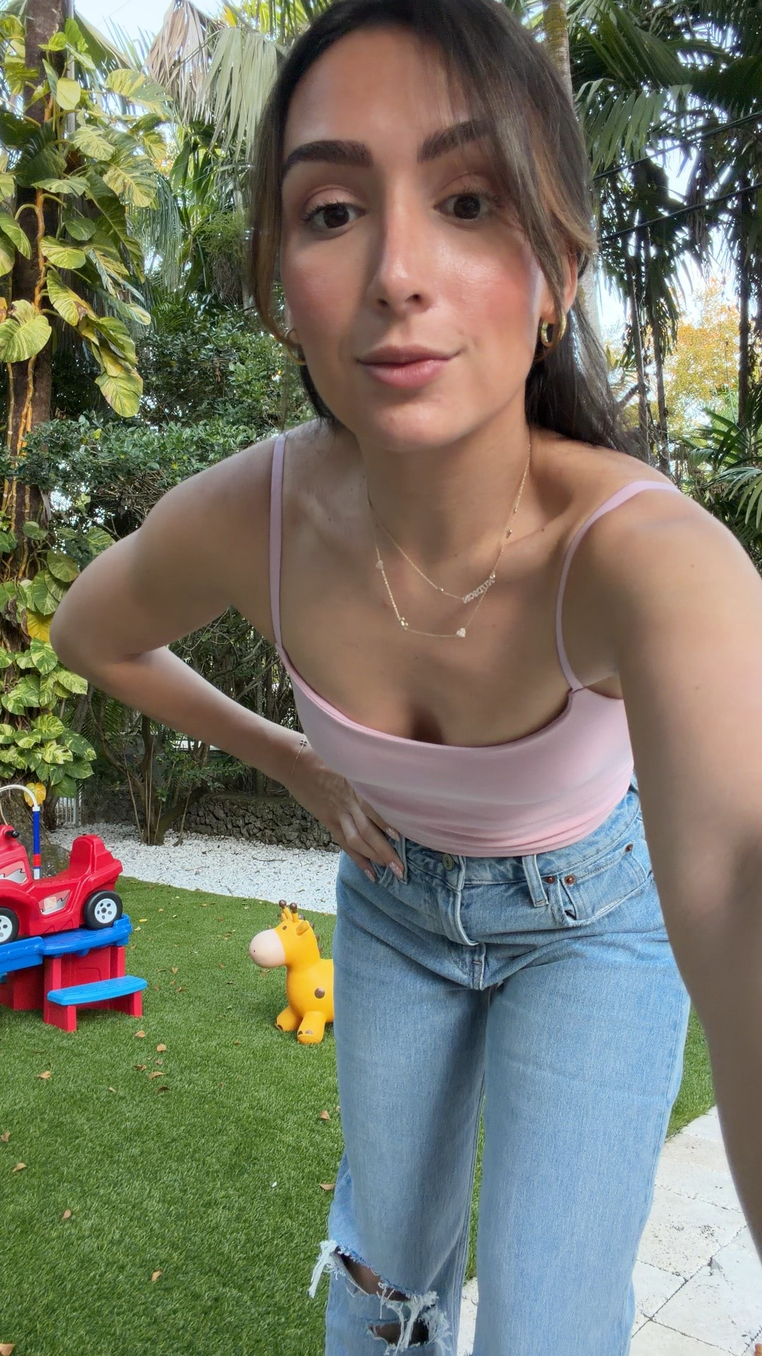 Xs top and 25 short jeans!