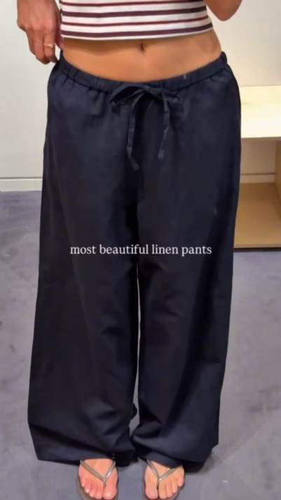 Most beautiful linen pants from cos
Wearing size: 38

#pants #linenpants #cos

#LTKdeutschland #LTKeurope #LTKpetite