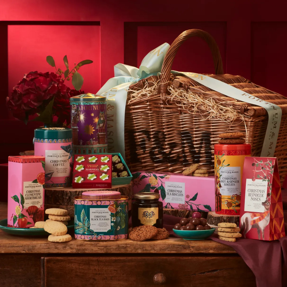 The Fortnum's Christmas Collection Hamper | Fortnum & Mason