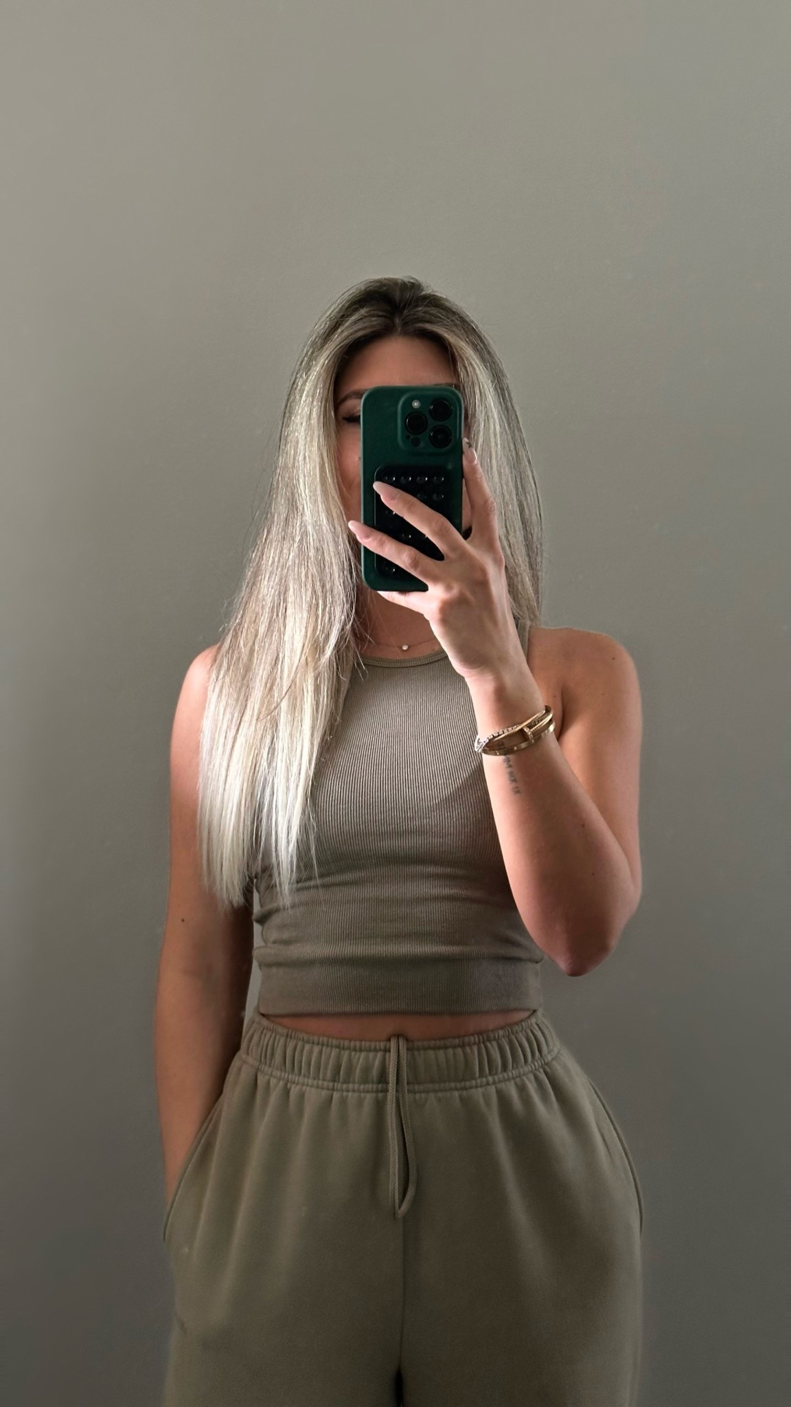 Comfy sweats 

Monochrome 

Green

Tank xxs
Bra xs
Sweatpants joggers xs



#LTKFindsUnder100 #LTKActive #LTKStyleTip