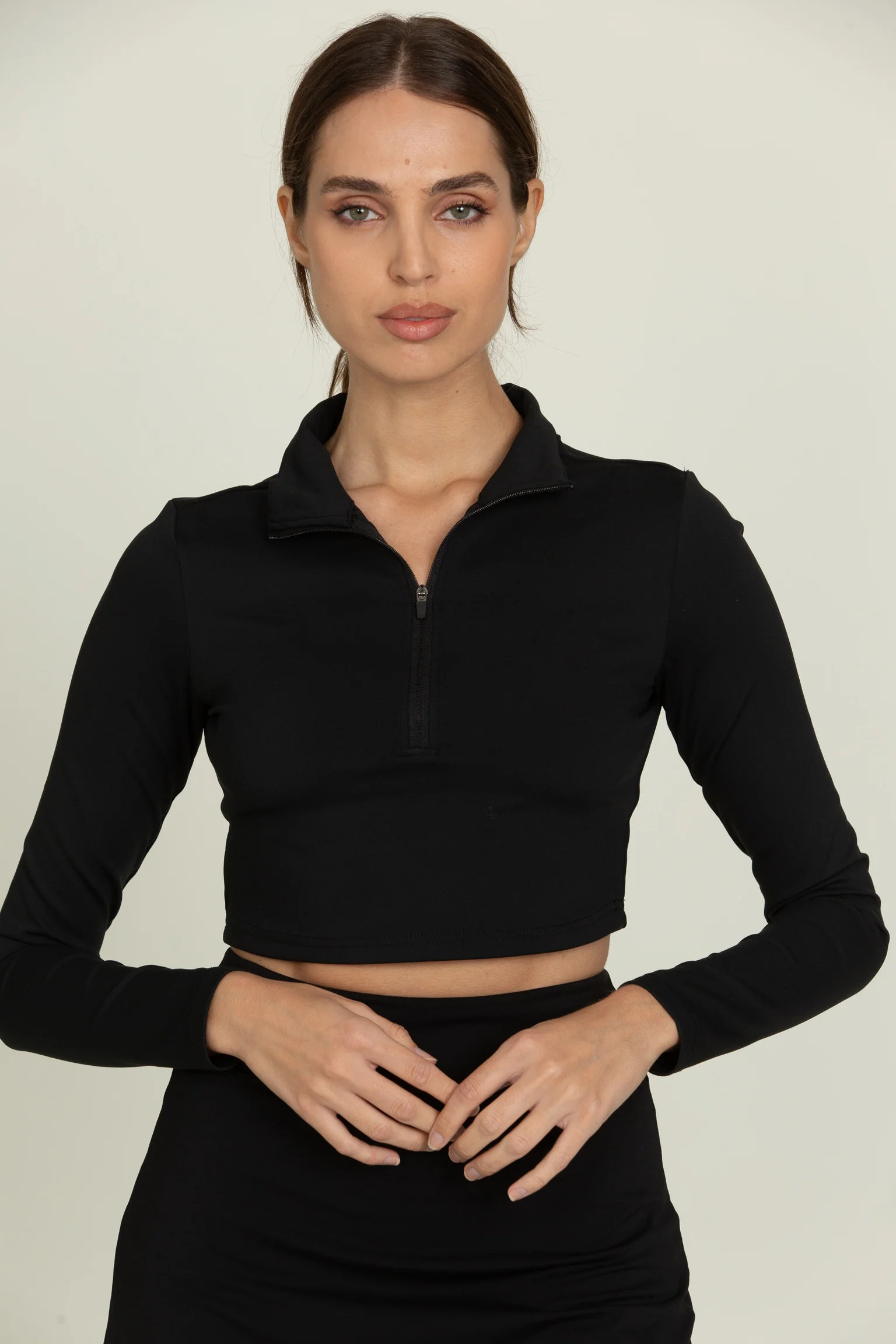 Black Athletic Half-Zip Crop Top | Gold Hinge