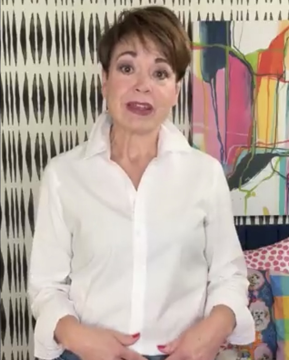 I did a long video on FB this morning and forgot to go back and do a short one for LTK. 🤪 So enjoy my handsy looks that I took screenshots of my video 😂.

All to share different ways to style a white button down and denim. It’s part of my capsule wardrobe. 

#LTKOver40 #LTKMidsize #LTKStyleTip