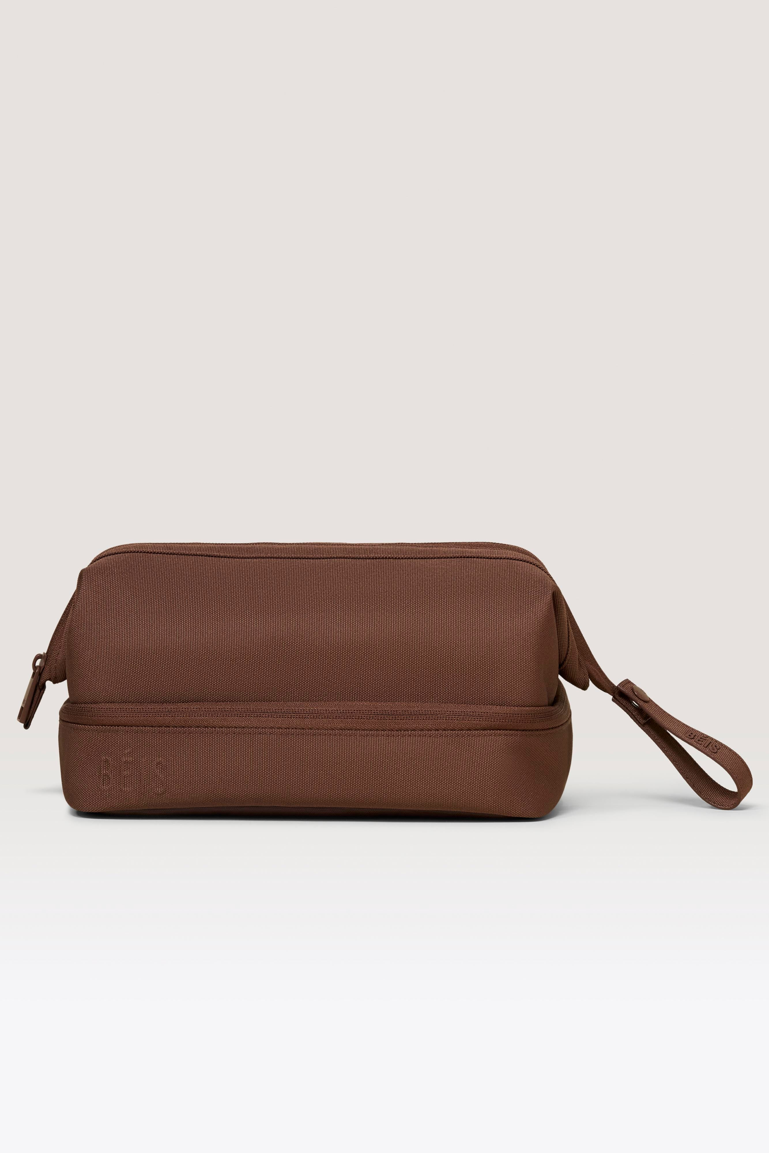 BÉIS ‘The Dopp Kit’ in Maple - Brown Mens & Womens Dopp Kit Bag | BEIS