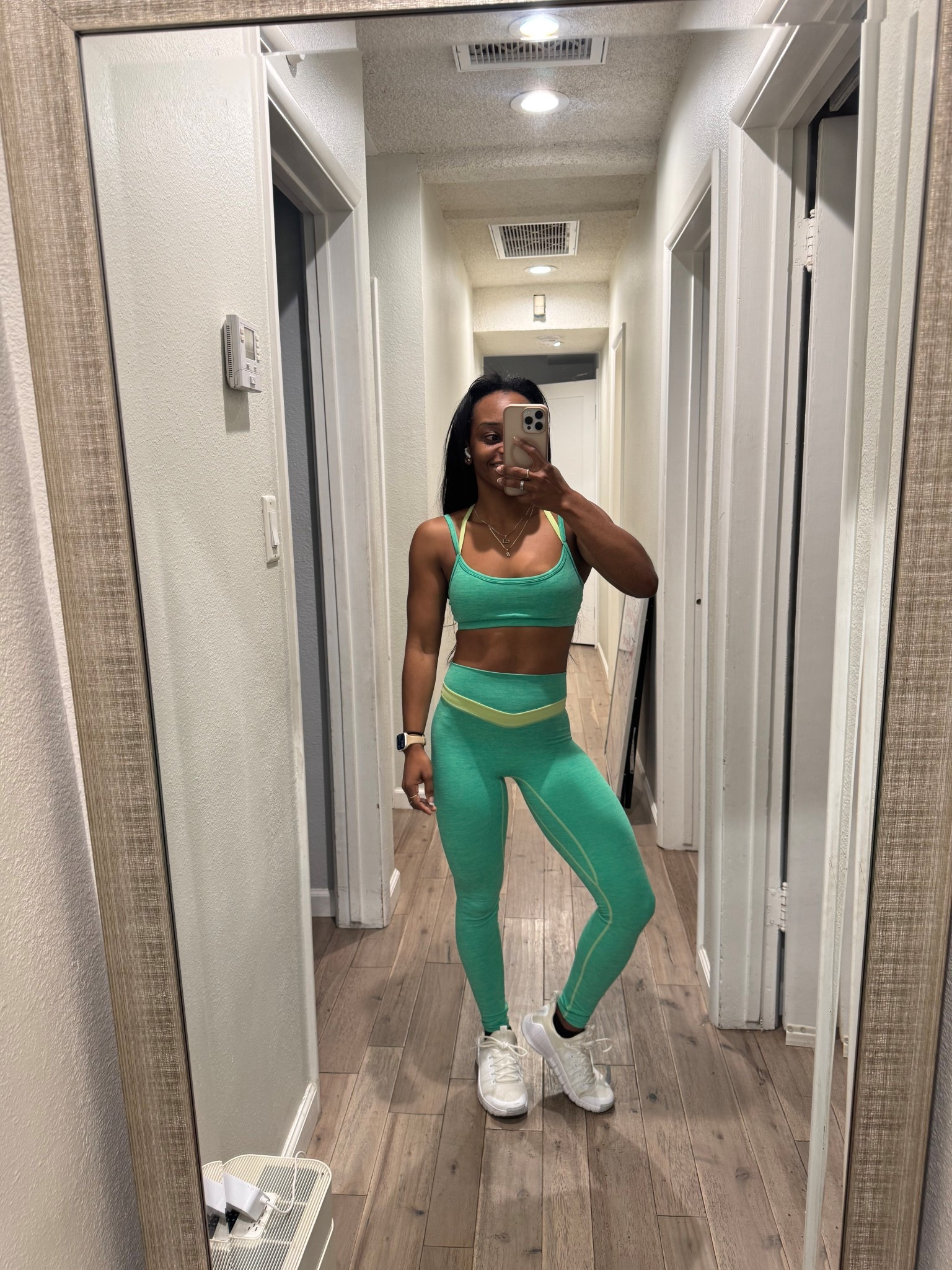 Merry Christmas Eve 💚🎄💫


Workout outfit of the day!! 💛💪🏽
Vitality's daydream set xs in bra & leggings 

#LTKfitnessgoals #LTKHoliday #LTKActive