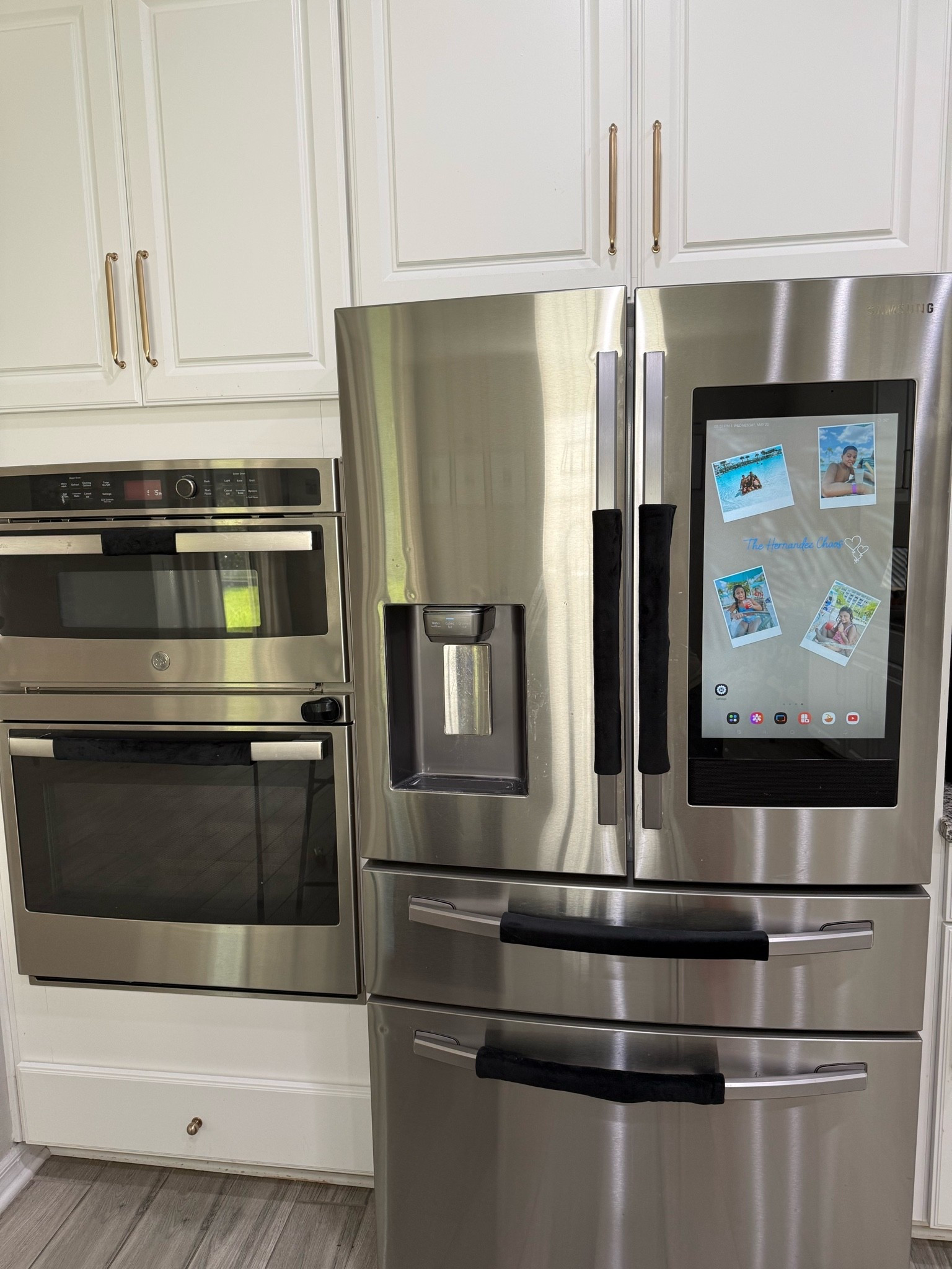 Fridge door handle cover! 

#kitchen #kitchenfinds #fridge #amazon #amazonfinds #amazonkitchen #fridgecovers