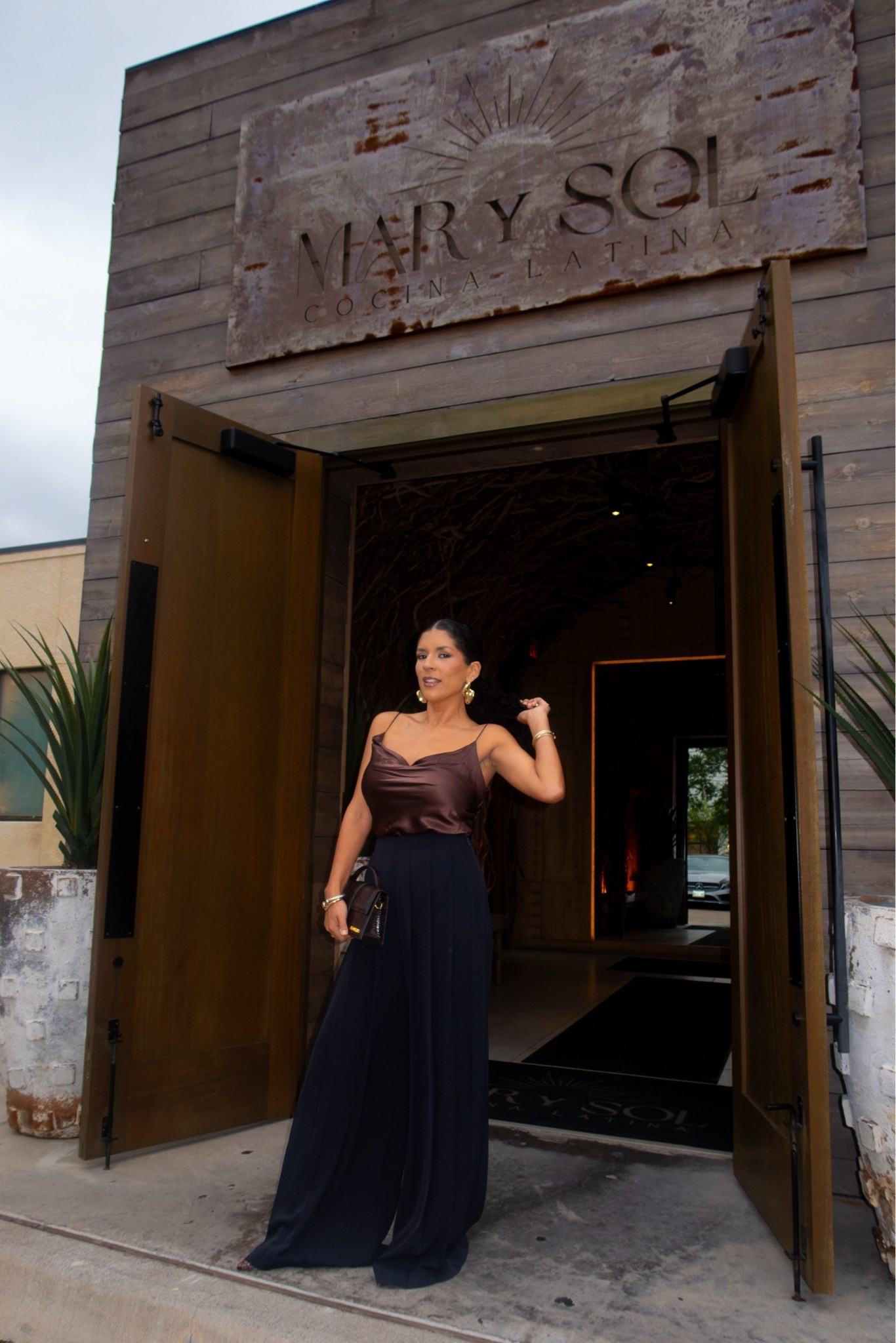 date night but make it effortlessly chic ✨ the satin top, wide leg pants, and gold accessories are everything

#datenightlook #elevatedstyle #widelegpants #satinstyle #classyoutfit #nightoutfashion #fashioninspo #ootdstyle #chiclooks #stylefinds

#LTKdayinmylife #LTKootd #LTKstorytime