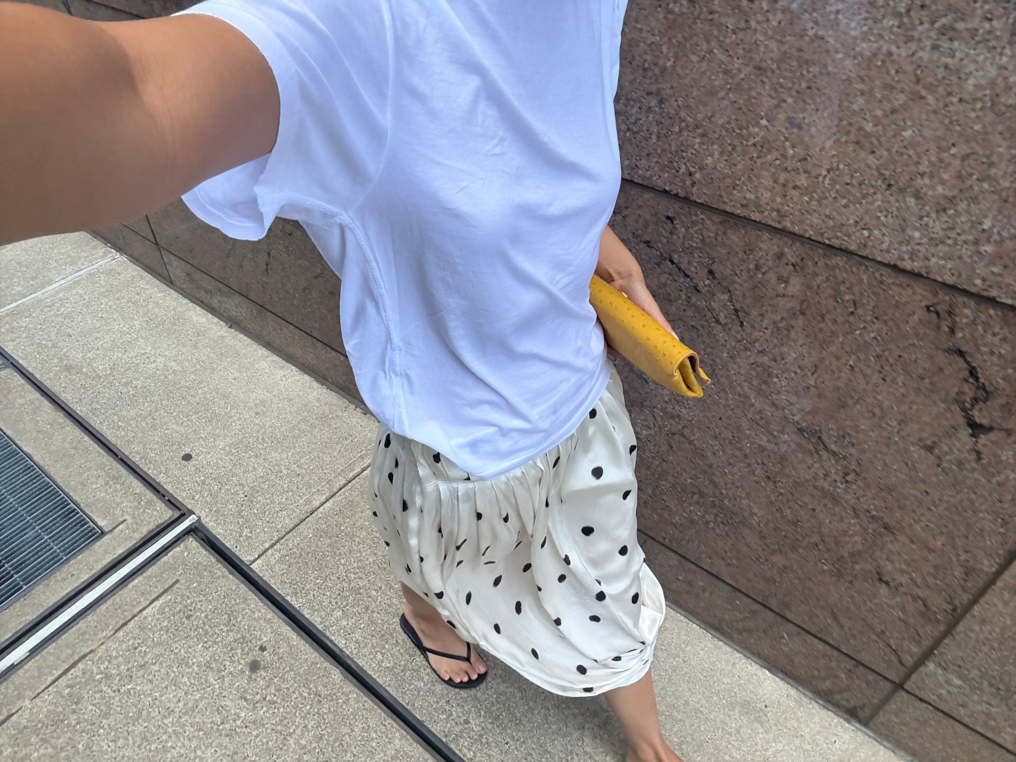 I sized way up and am wearing the Zara size in a large so that it sits super low on the waist (it’s a little too big but I don’t mind), tee size xs