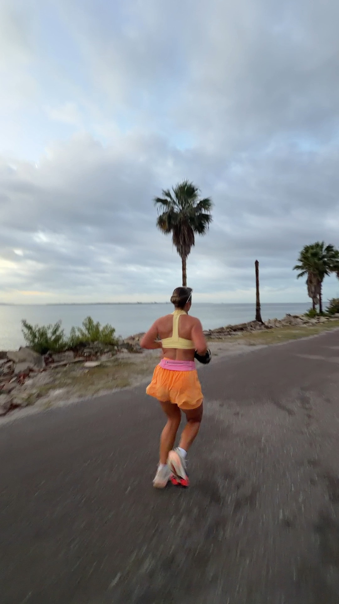 Long run outfit! DC: MADDI at ONER for $$ off!

#LTKootd #LTKActive #LTKfitnessgoals