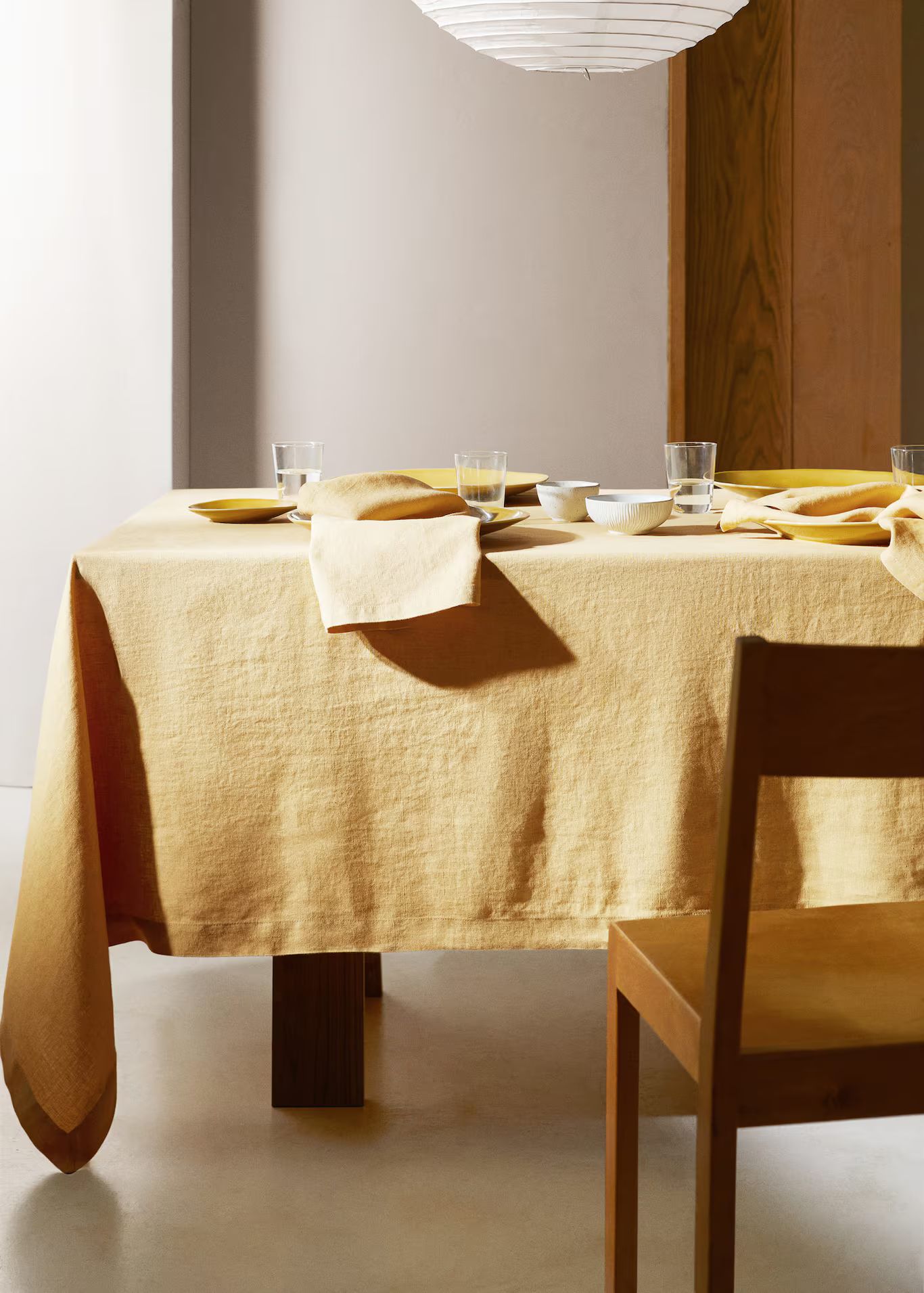 100% linen tablecloth with quilted details 67x98 in | MANGO (US)