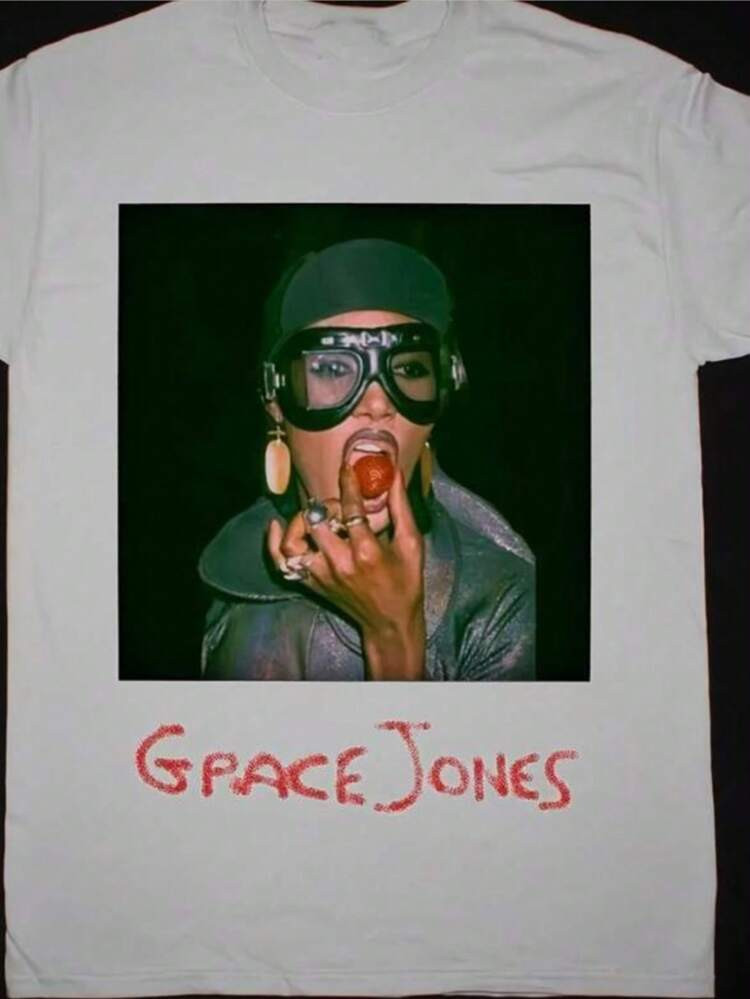 Grace Jones Strawberry Classic Printed T-Shirt, Women's Printed T-Shirt 220g, 100% Cotton, Retro Street Women's Short-Sleeved T-Shirt, Round Neck Casual Women's Outdoor T-Shirt Short-Sleeved, Halloween, Christmas, Daily Four Seasons Wear, Holiday Gifts | SHEIN | SHEIN