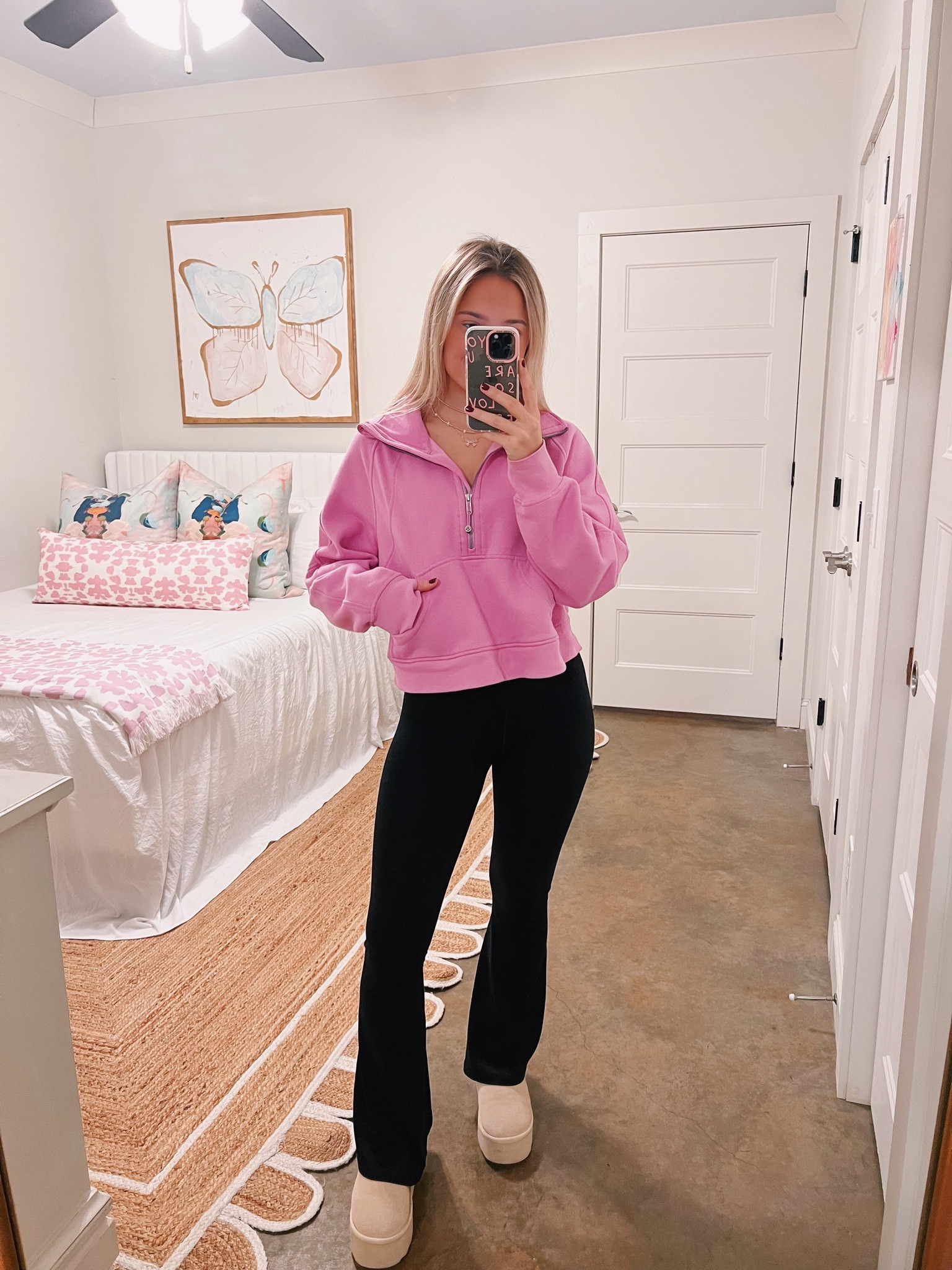 comfy ootd! love this color🩷🩷🩷
#lululemon 

#LTKstyletip