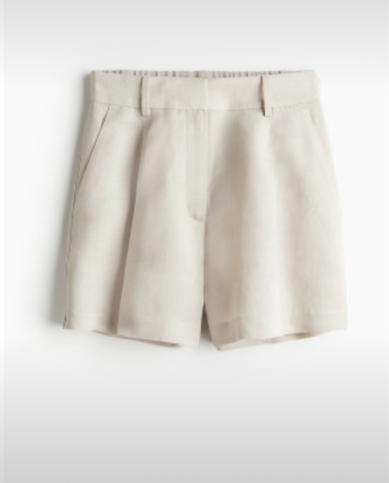 Stylish linen shorts 