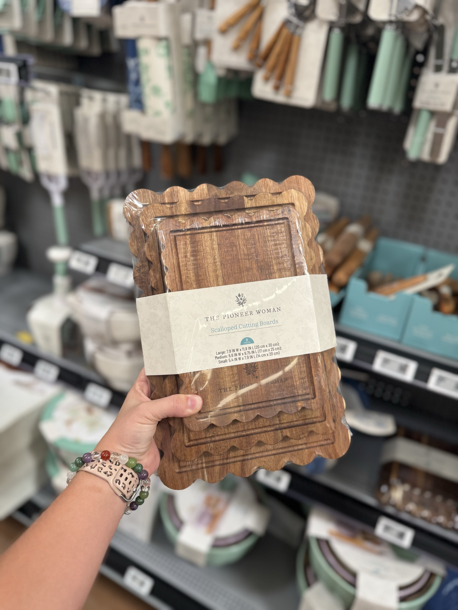 Pack of 3 scallop cutting boards, Walmart find, kitchen find, pioneer woman 

#LTKGiftGuide #LTKHoliday #LTKFindsUnder50
