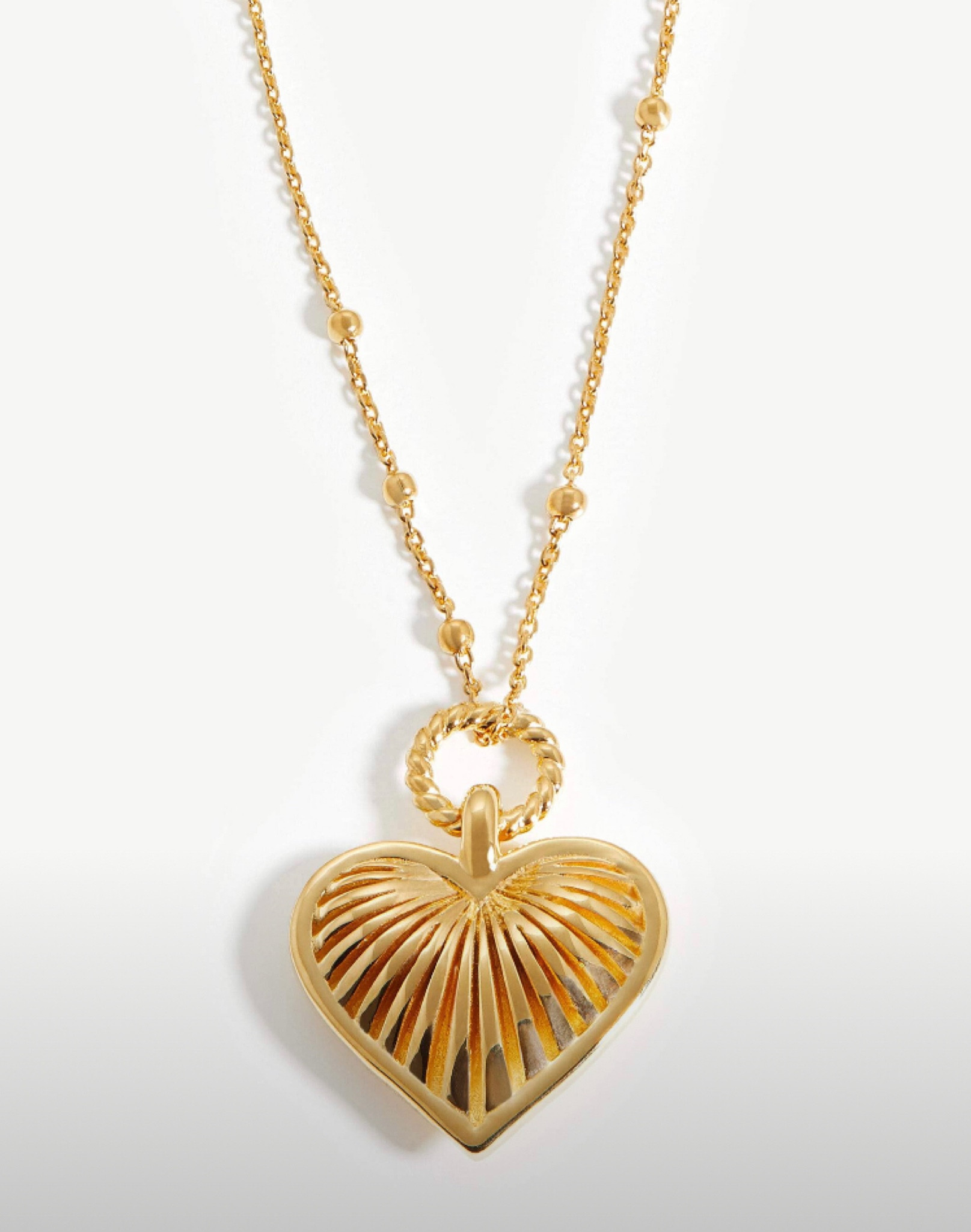 This is the necklace that Margot Robbie wears in one of the final scenes of Barbie the Movie ✨

#LTKstyletip #LTKFind #LTKwedding