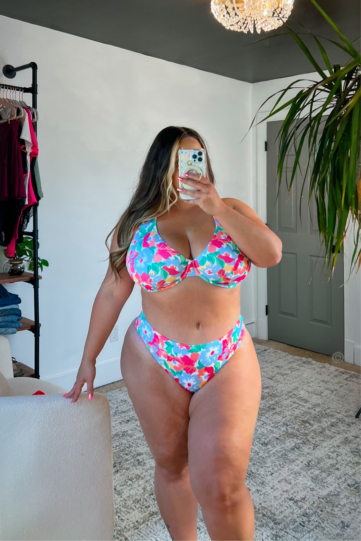 HOLLISTER CURVY UNDERWIRE BIKINI ON A SIZE 38J (size 14-16) 

Wearing an XXL top and an XL bottom! 

#bikini #fullbust #underwire #pink #ltkcurves #size14 #size16 #hollister #lookforless #abercrombie #curvelove #affordablefashion #summer 

#LTKMidsize #LTKSwim #LTKPlusSize