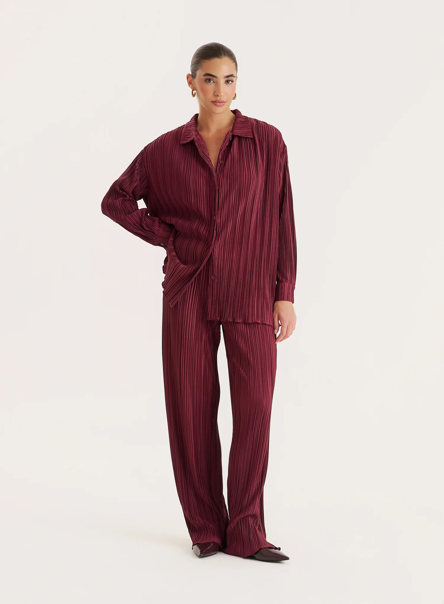 Burgundy Plisse Trouser- Palais | 4th & Reckless