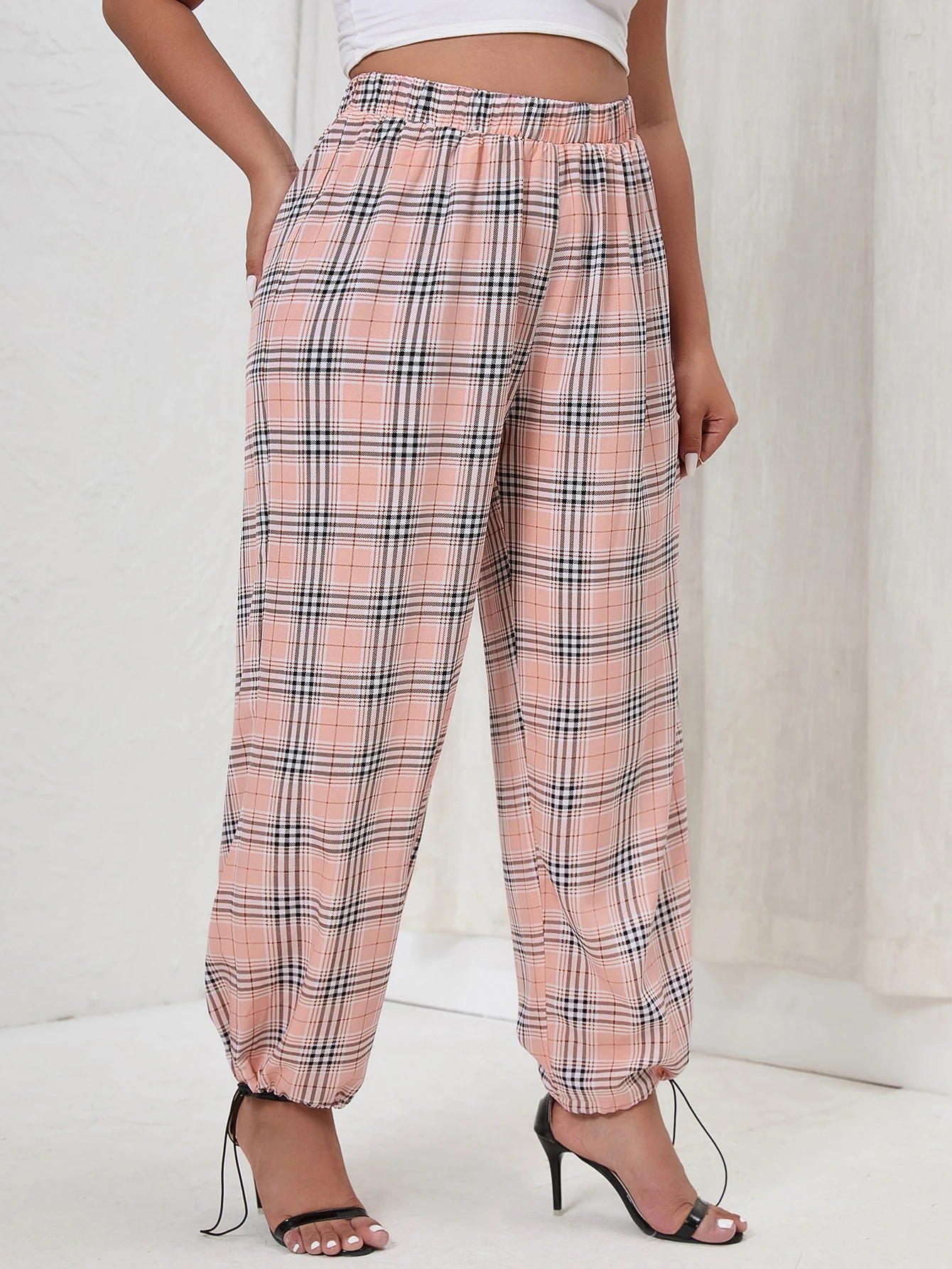 Plus Plaid Print Drawstring Carrot Pants | SHEIN