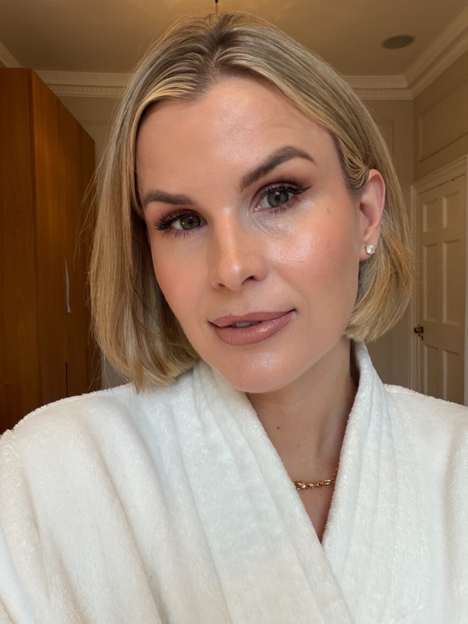 My five minute soft glam make up routine! 
All products linked below.

It cosmetics CC Cream colour Fair Light 
Lipstick Wedding Belles 


#LTKluxury #LTKbeauty #LTKeurope