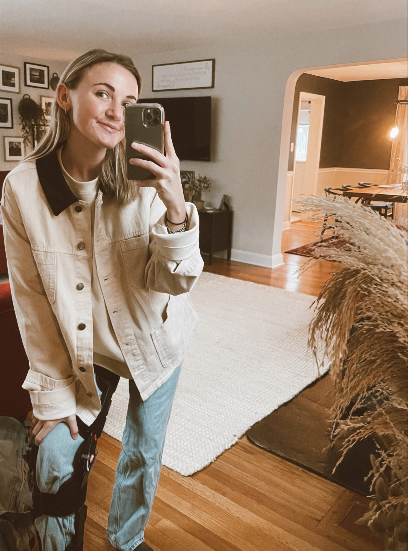Okay. ZARA not being in LTK is so upsetting. I am IN LOVE with this jacket that I got from ZARA. For $19…. $19 so run. 
And then I’m clearly obsessed with my Levi’s dad jeans always 

#zara #beige #monochromatic #dadjeans #levis

#LTKstyletip #LTKSeasonal #LTKFind