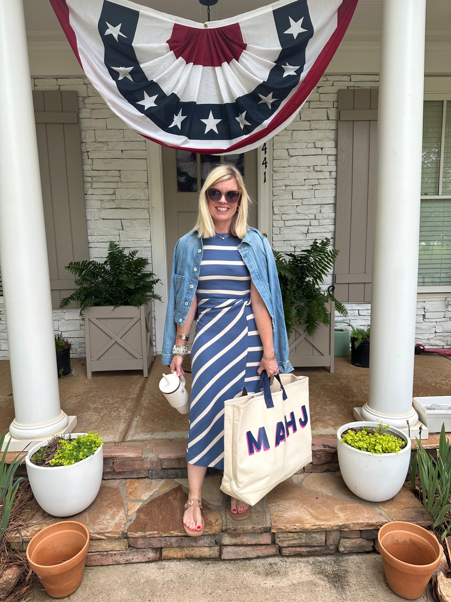 The most comfortable dress 💙
In xs

#LTKOver40 #LTKSummerEdit