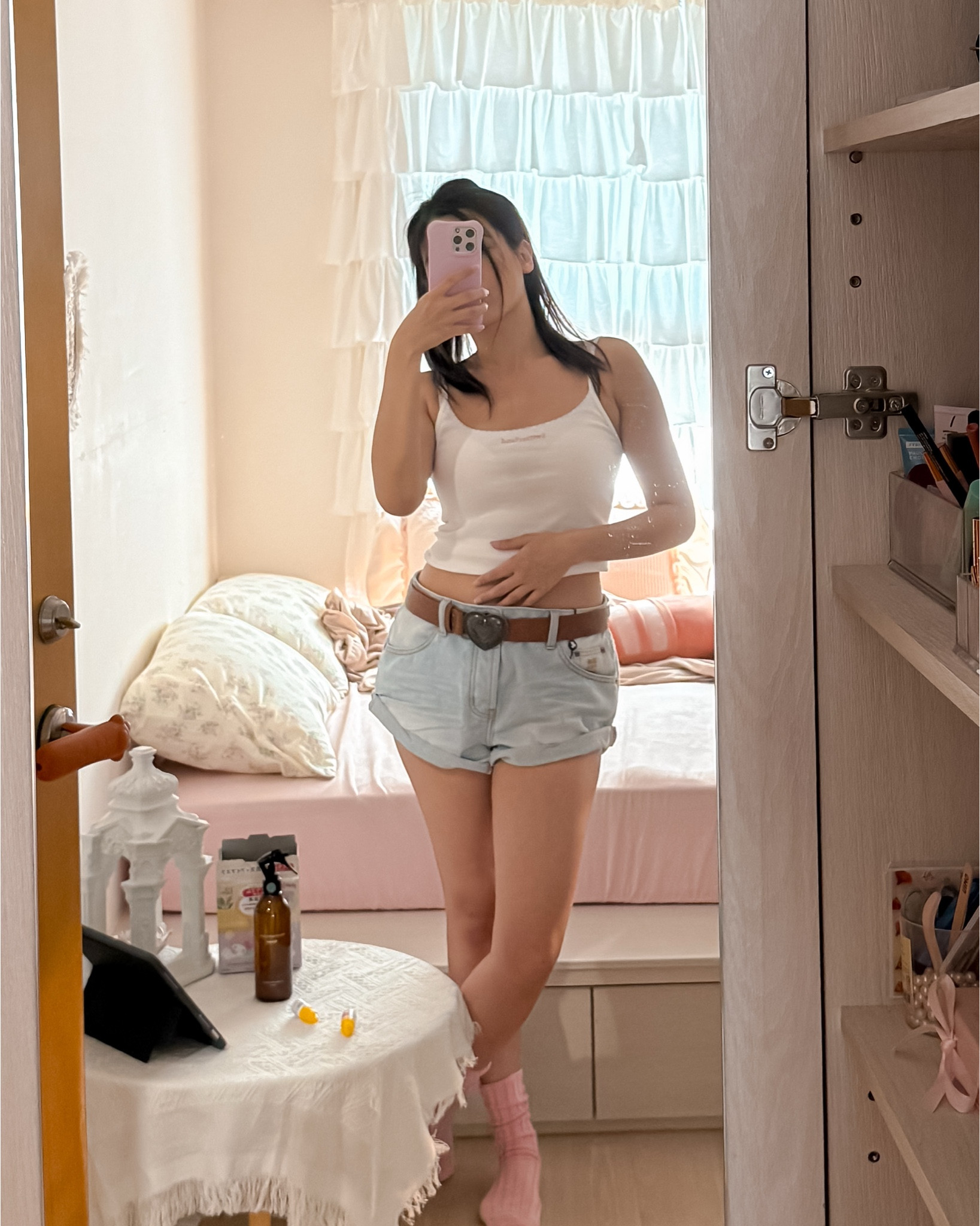 Everyday style made easy.
Slip into the One Teaspoon Bandits denim shorts — a little rugged, a little rebellious, and effortlessly cool. Perfect for coffee runs, city strolls, or just chasing sunsets.

One Teaspoon Bandits 牛仔短褲，帶點叛逆、帶點慵懶，隨性又有型。不管是去喝咖啡、散步，還是追夕陽，都剛剛好。

#OneTeaspoon #BanditsShorts #DenimStyle #EverydayOutfit #CasualChic #StreetStyle #EffortlessLook #SummerEssentials #OOTDideas #CoolGirlStyle #牛仔褲推薦
*size downn

#LTKStyleTip