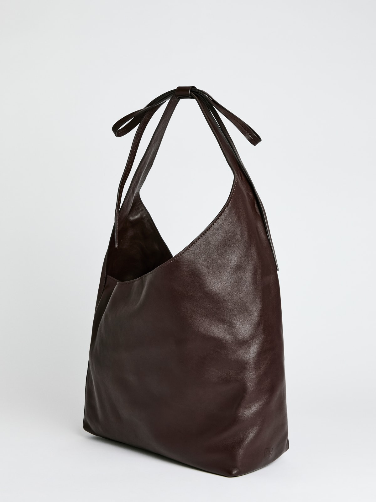Medium Vittoria Tote Bag | Reformation (Global)