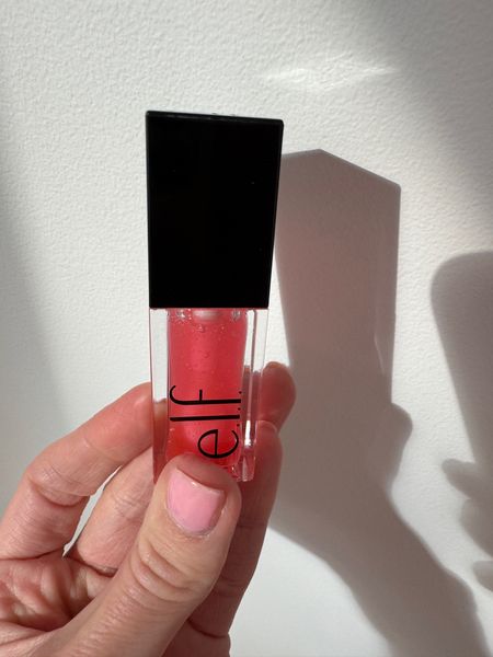 Elf lip oil in rose quartz 


#LTKSeasonal #LTKfindsunder50 #LTKbeauty