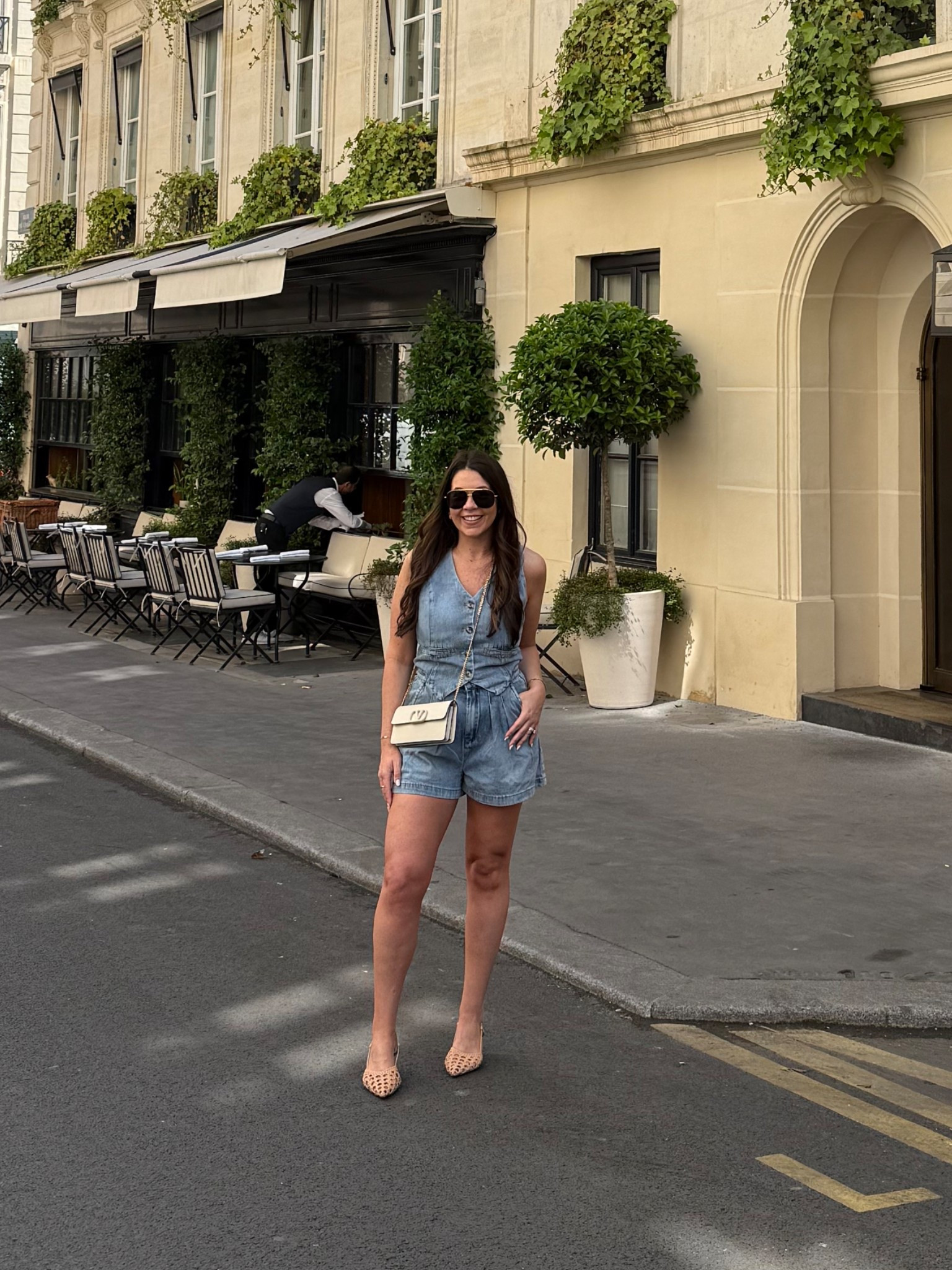 Daytime outfit in Paris!! 

#jeanromper #romper #paris #ootd #paristrip #girlstrip