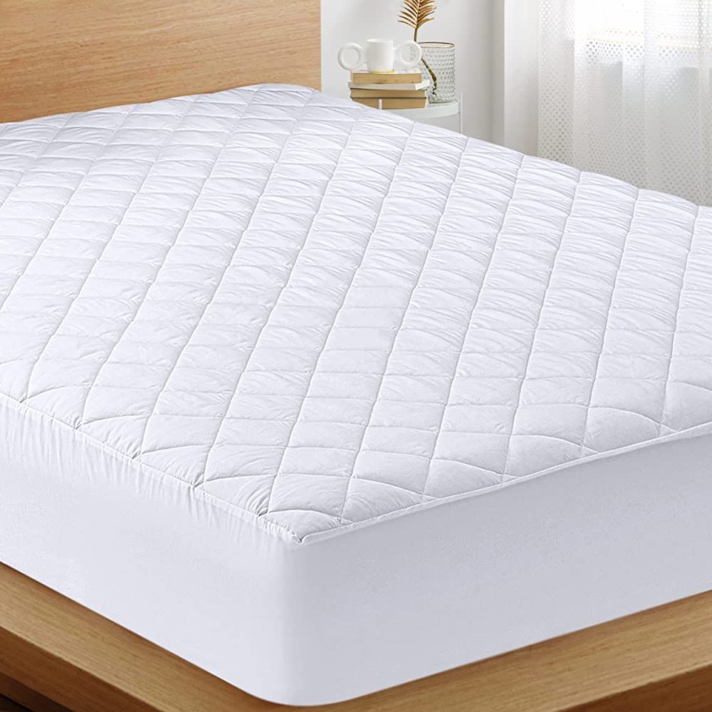 Utopia Bedding Quilted Fitted Mattress Pad (Queen) - Elastic Fitted Mattress Protector - Mattress... | Amazon (US)