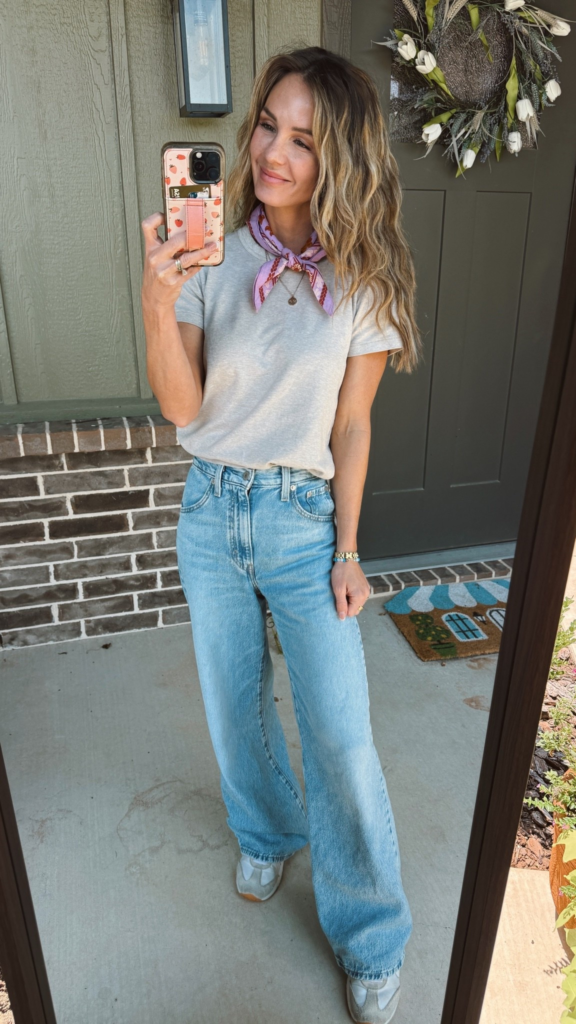 My favorite, most worn cinch waist jeans! I have in black also!

#LTKootd #LTKgrwm #LTKPetite